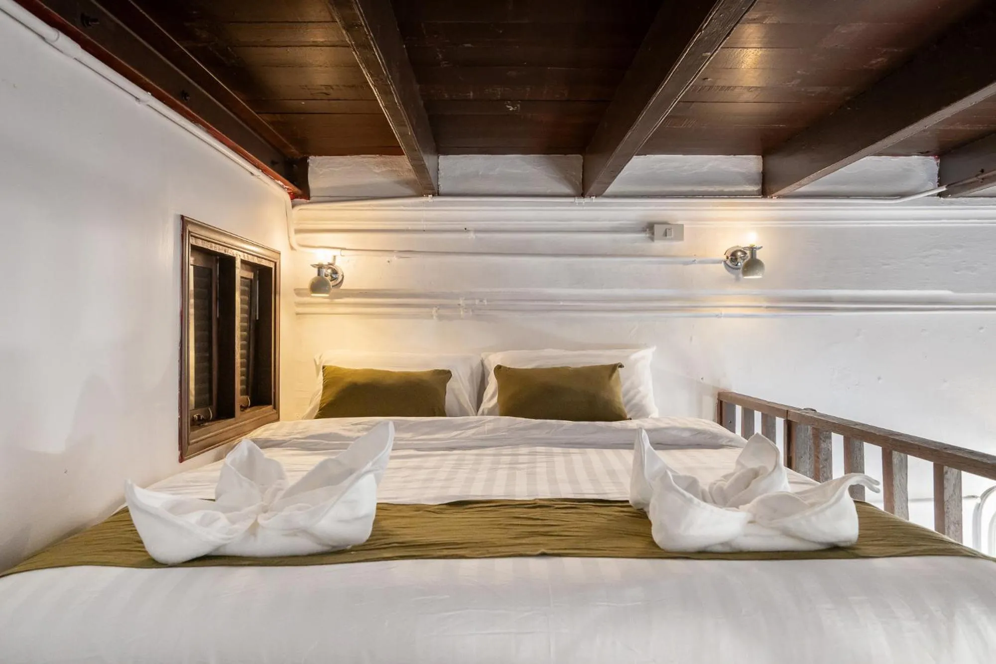 Bed in Arun Sa Wad 103 NaNa