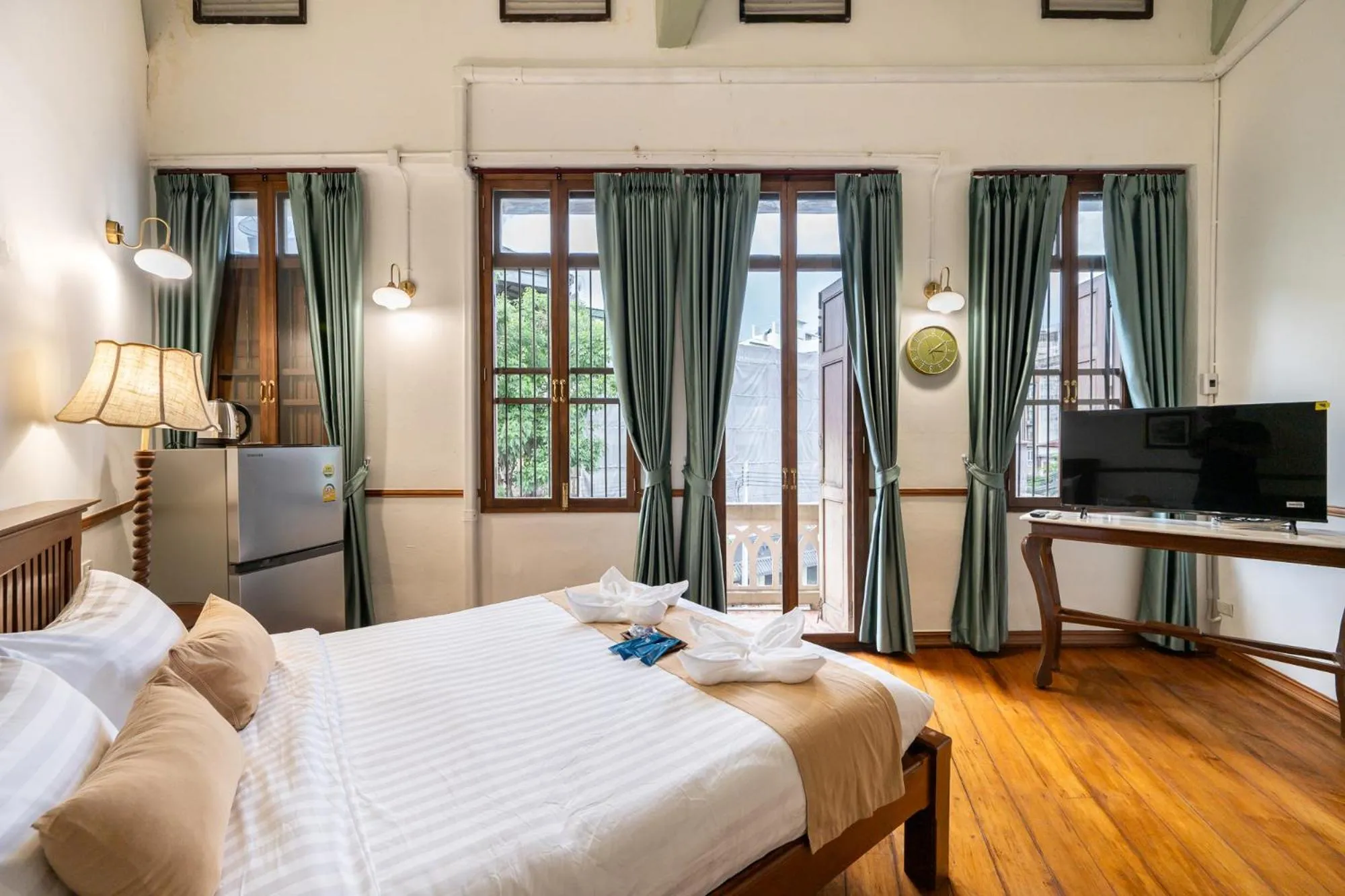 Bed in Arun Sa Wad 103 NaNa