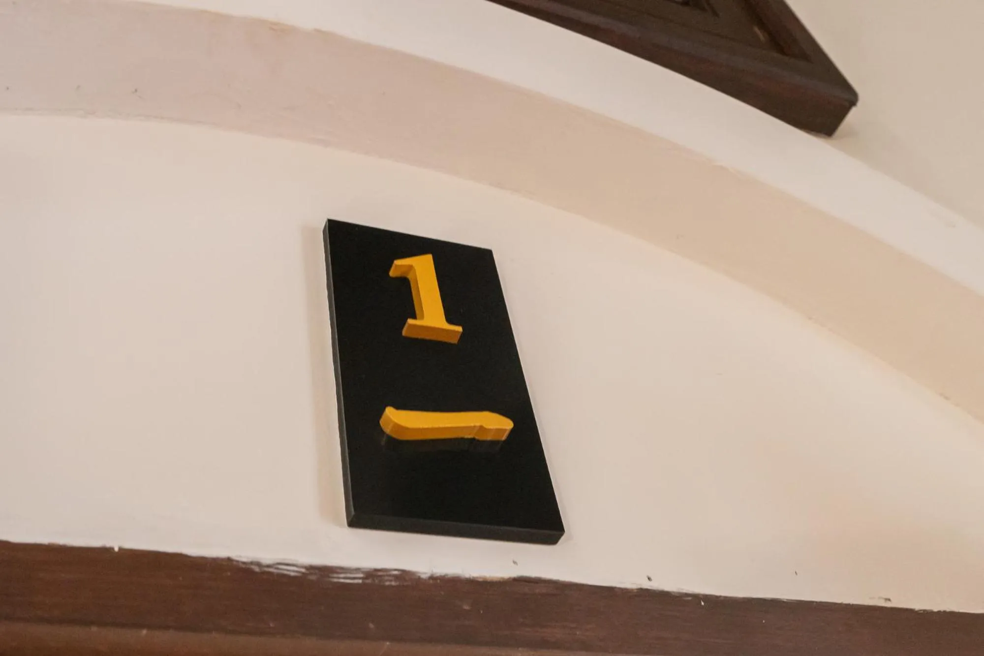 Logo/Certificate/Sign in Arun Sa Wad 103 NaNa