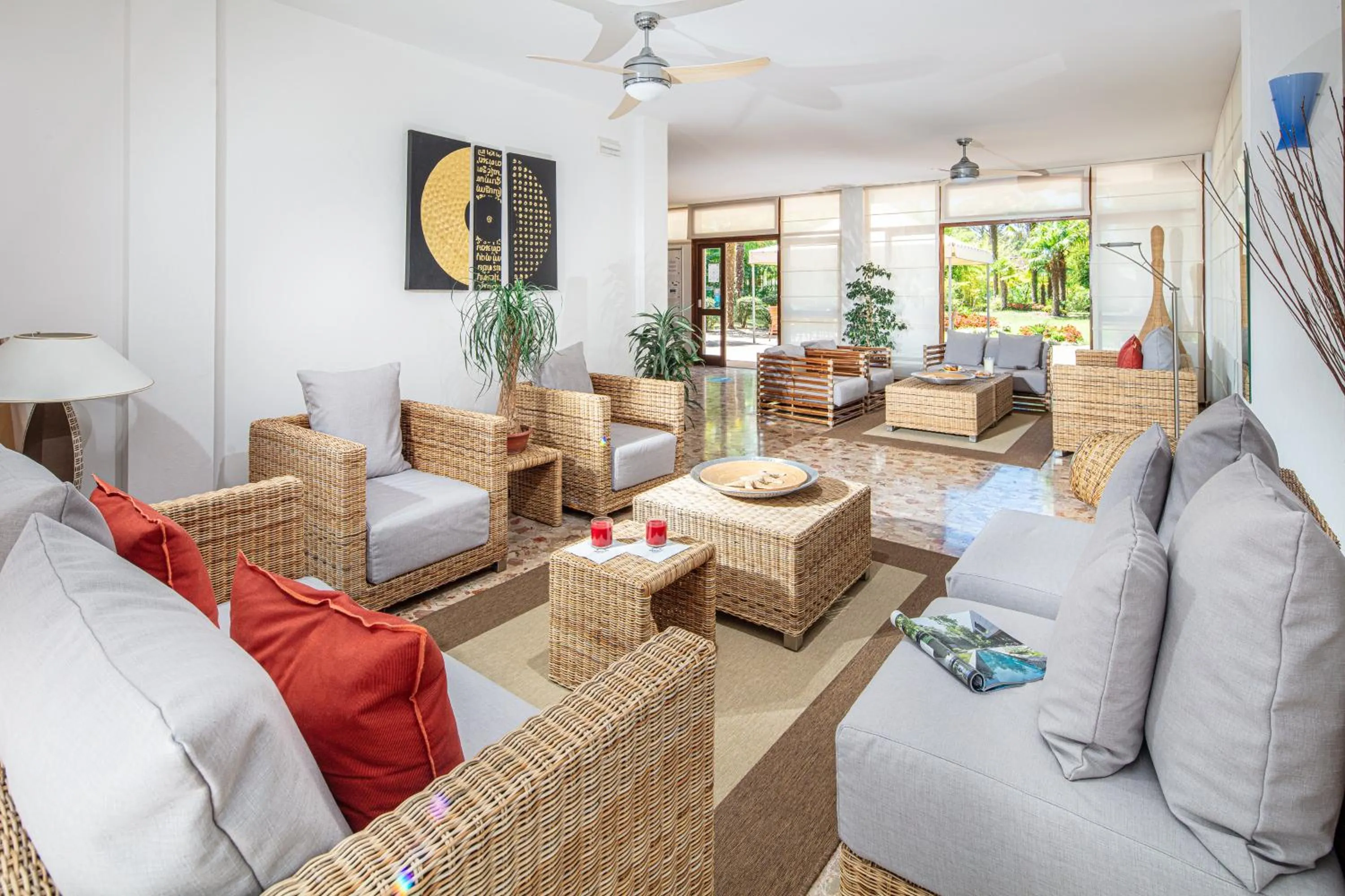 Property building in Hotel Horizonte