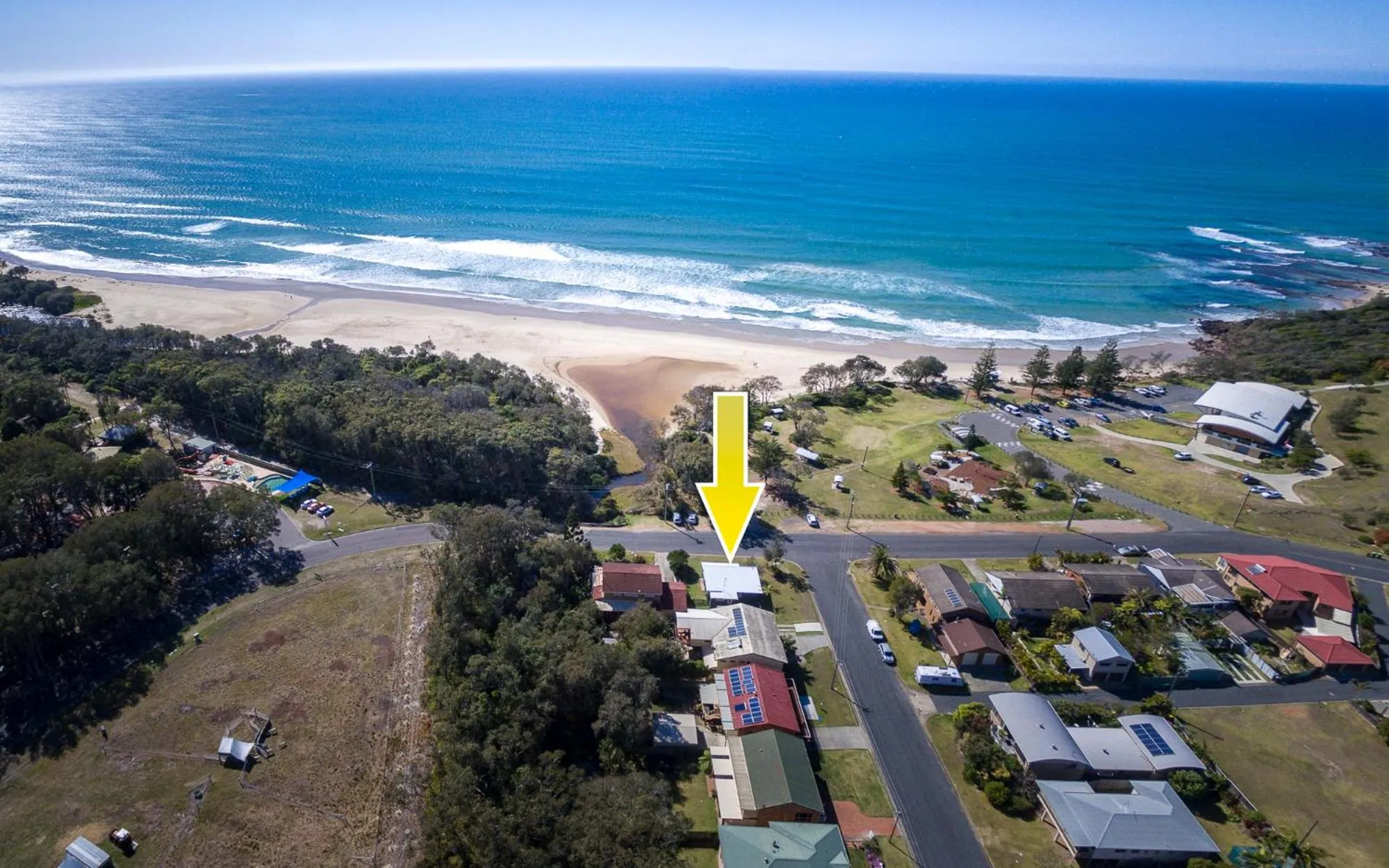 Tallowood beachfront cottage