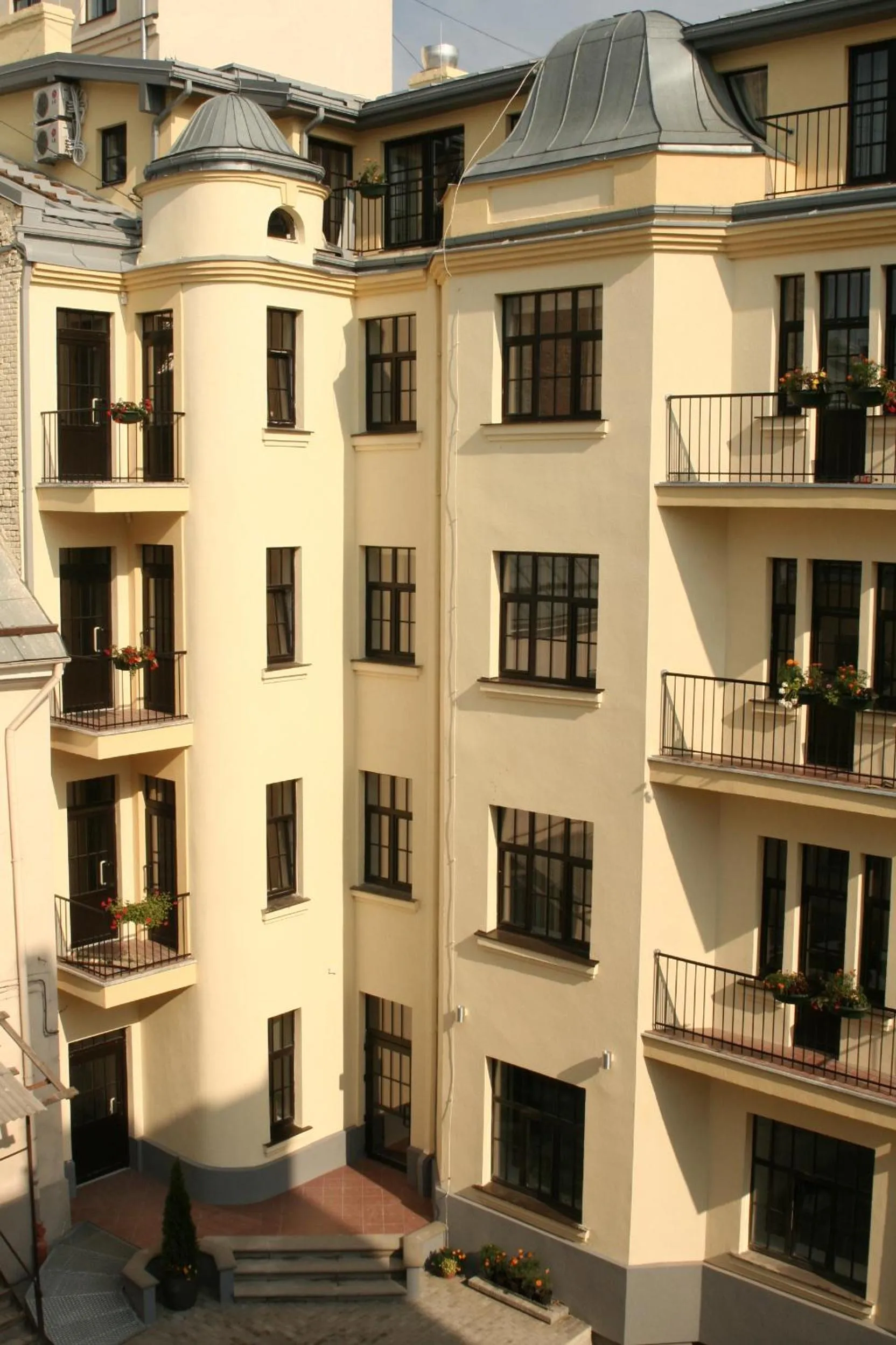 Facade/entrance in Hotel Edvards