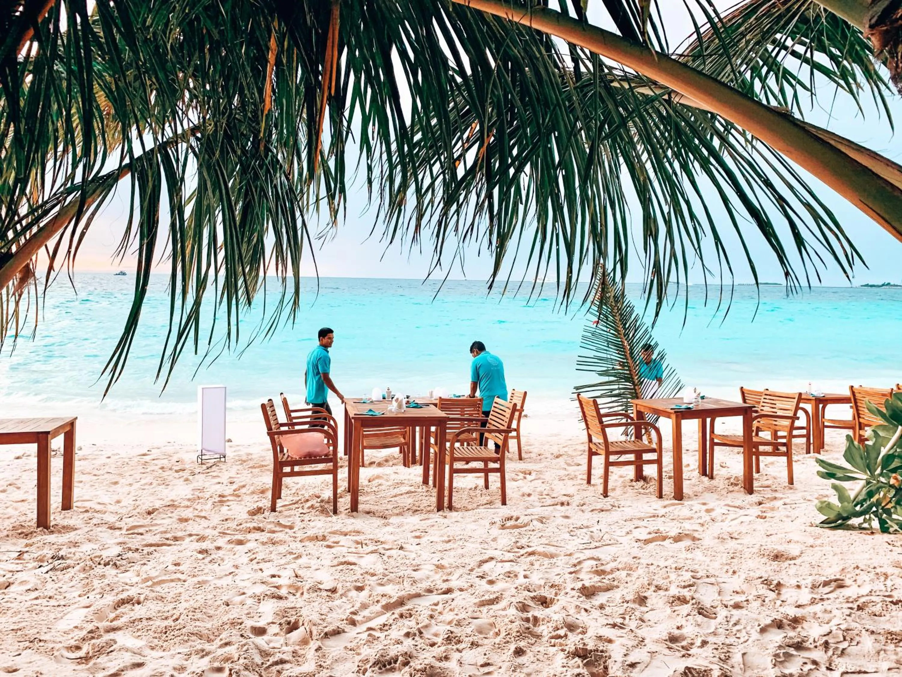 Restaurant/places to eat in Bliss Dhigurah