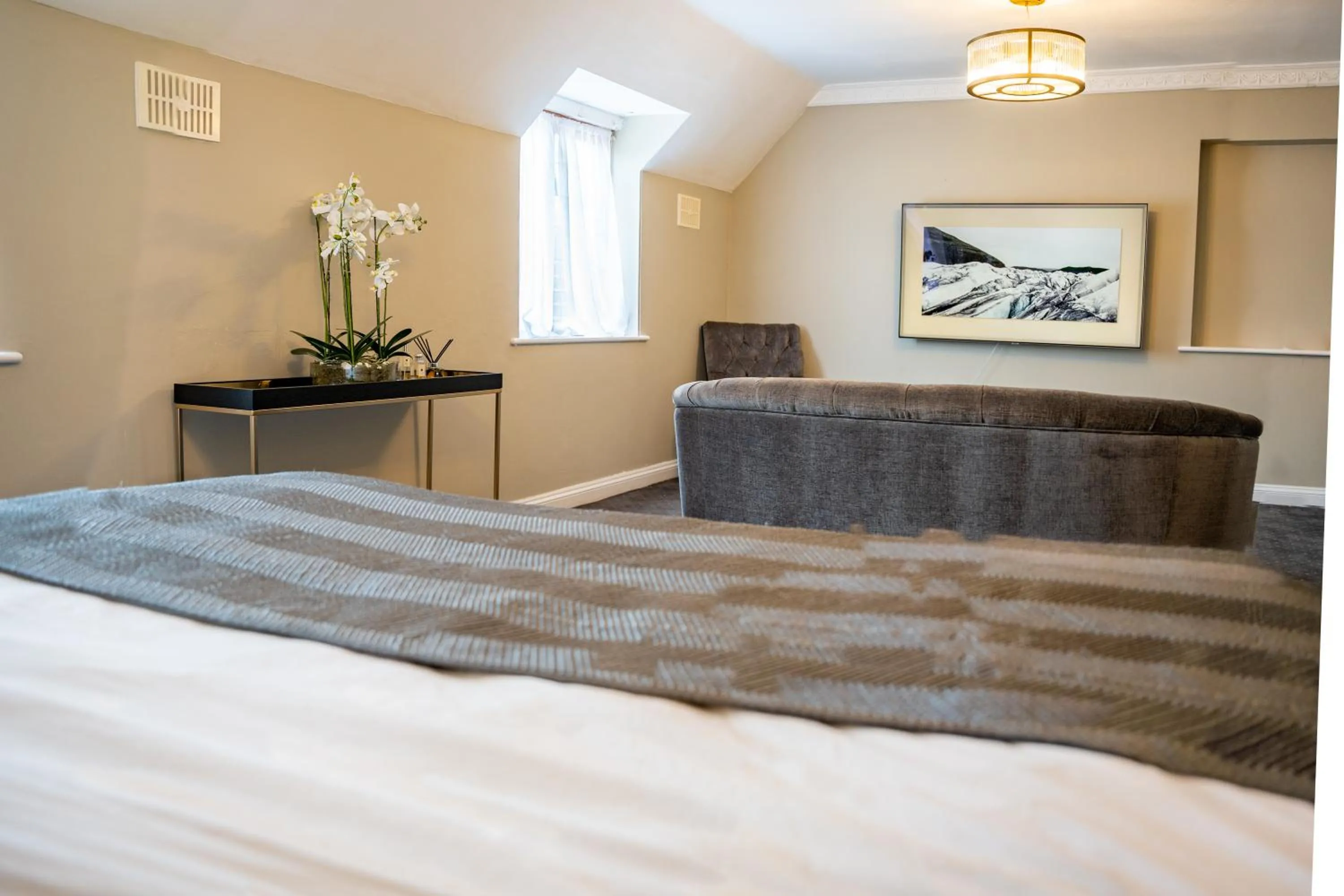Bedroom, Bed in The Pear Tree Inn & Country Hotel
