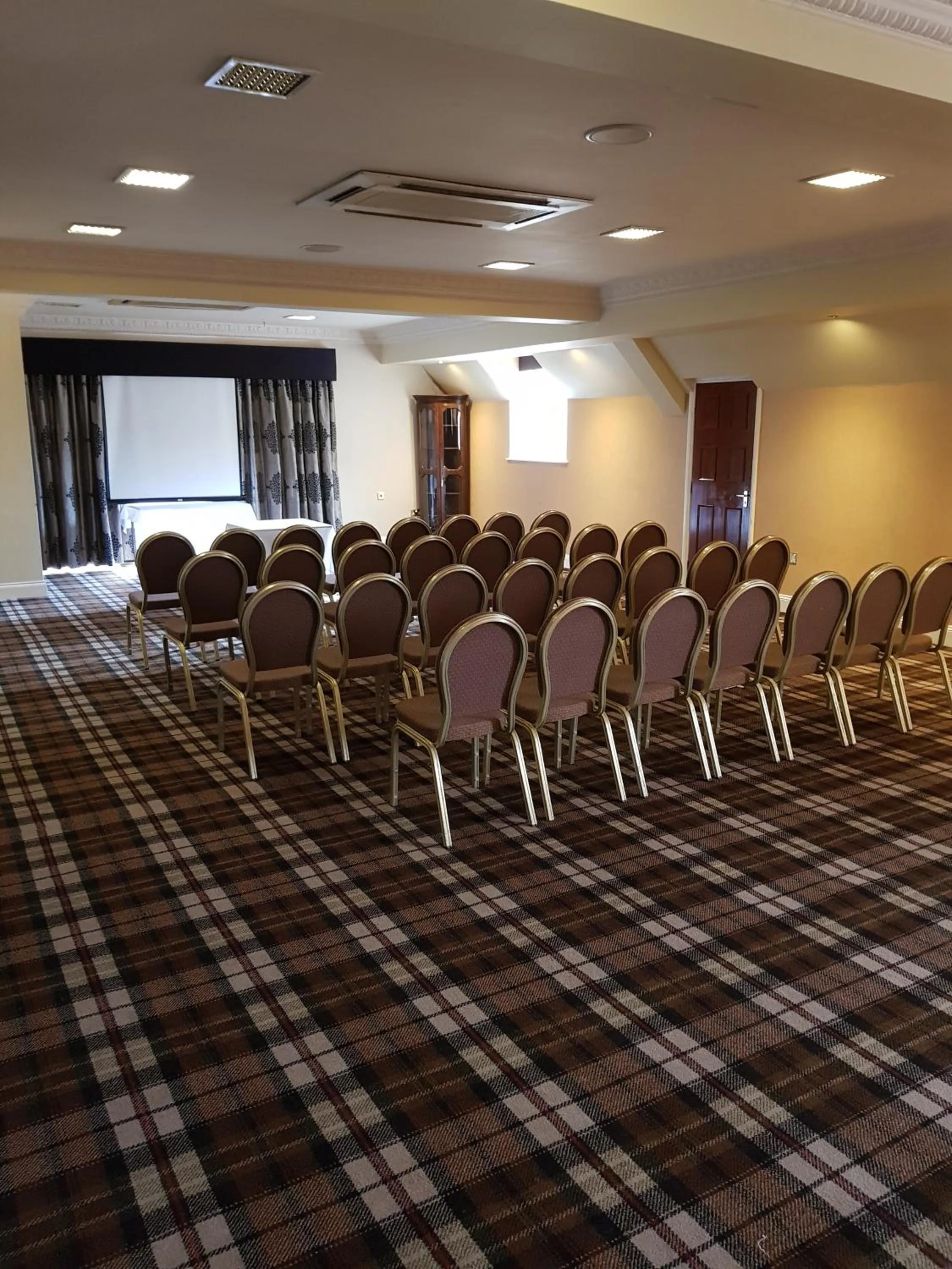 Banquet/Function facilities in The Pear Tree Inn & Country Hotel