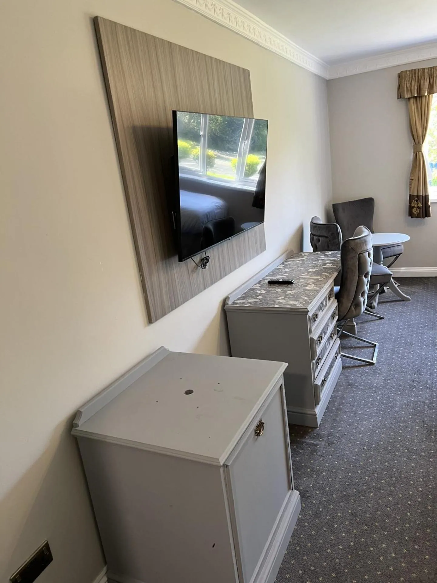 Bedroom in The Pear Tree Inn & Country Hotel