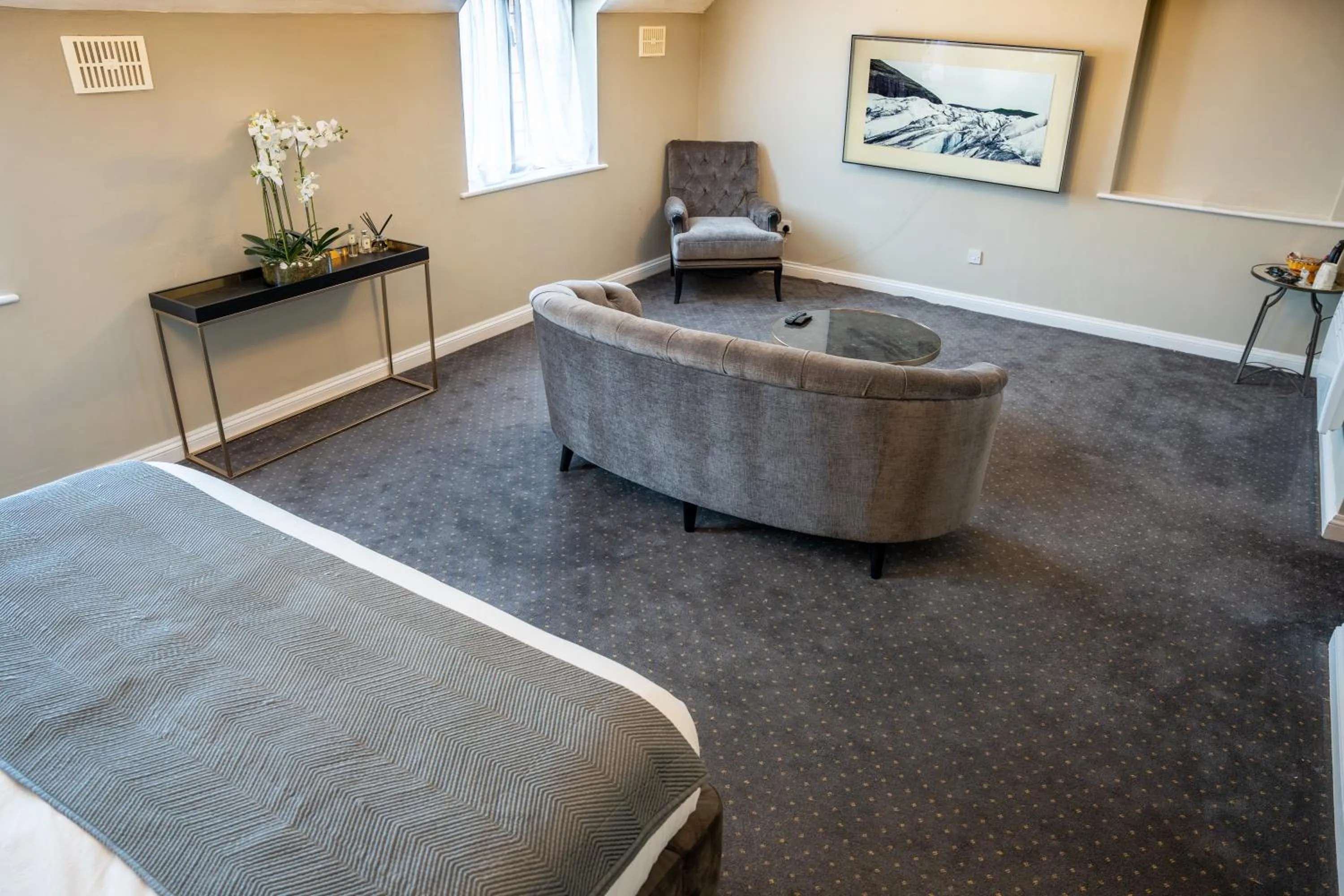 Bedroom, Bed in The Pear Tree Inn & Country Hotel