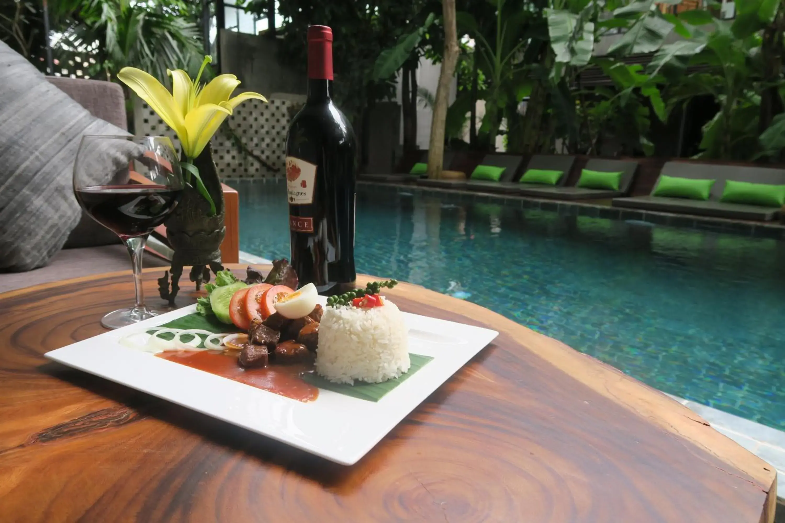 Food and drinks in Sarina Boutique Hotel Food and drinks in Sarina Boutique Hotel