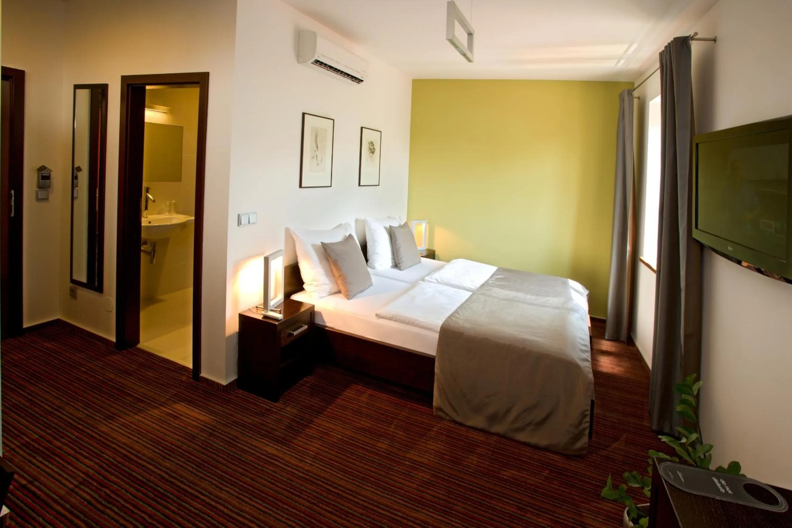 Photo of the whole room, Bed in Hotel Lahofer