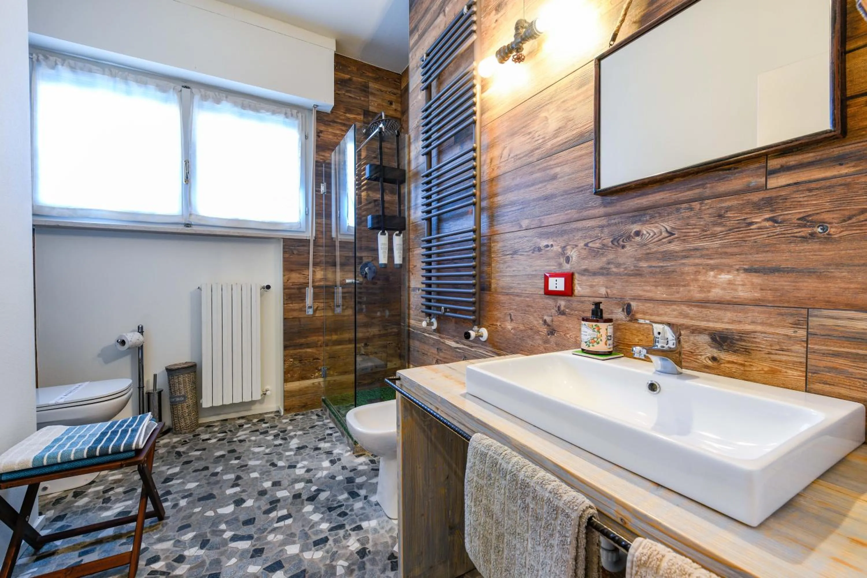 Bathroom in Villa Giulia Rooms & Bike