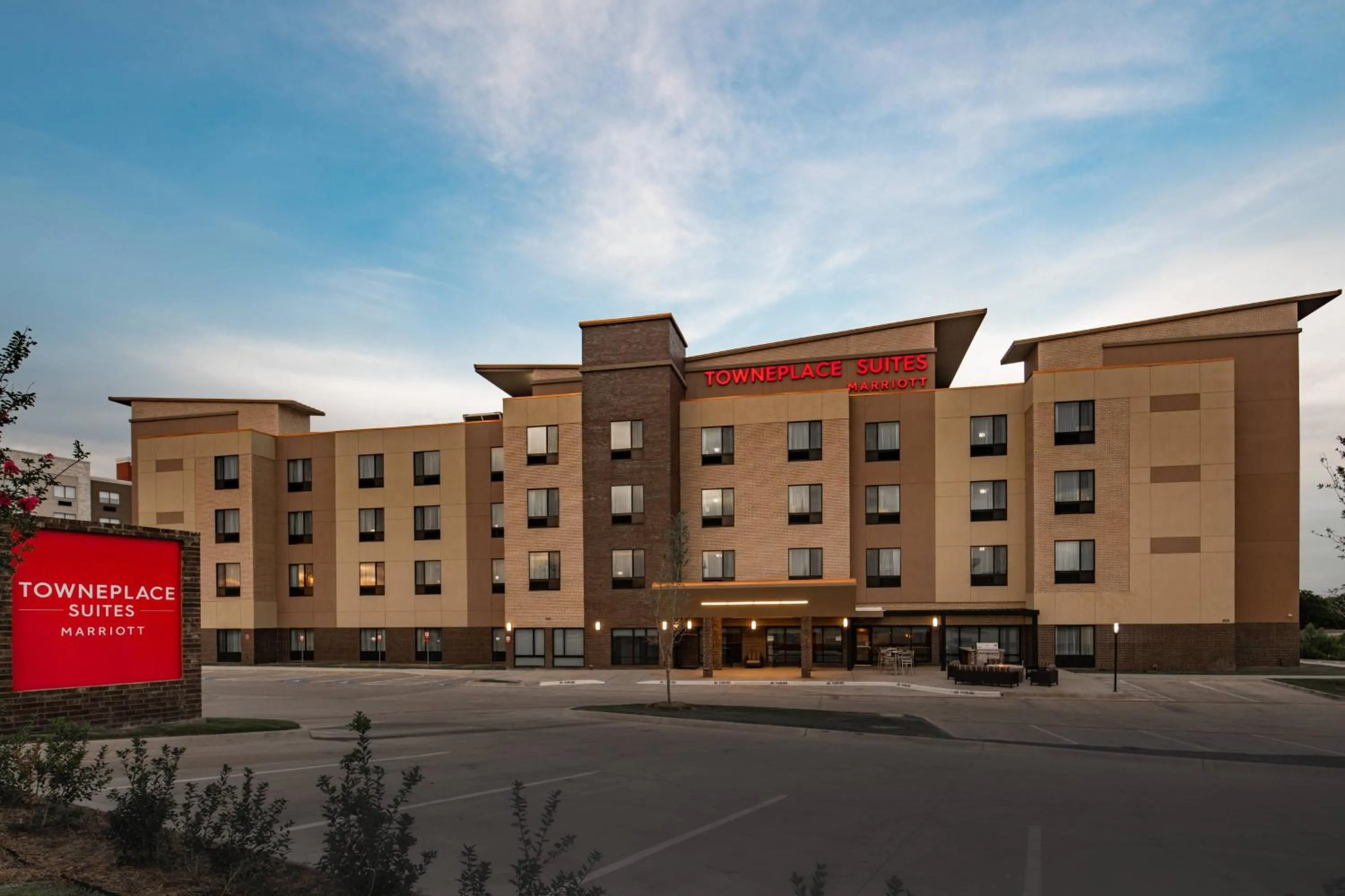 Property building in TownePlace Suites by Marriott Dallas Mesquite