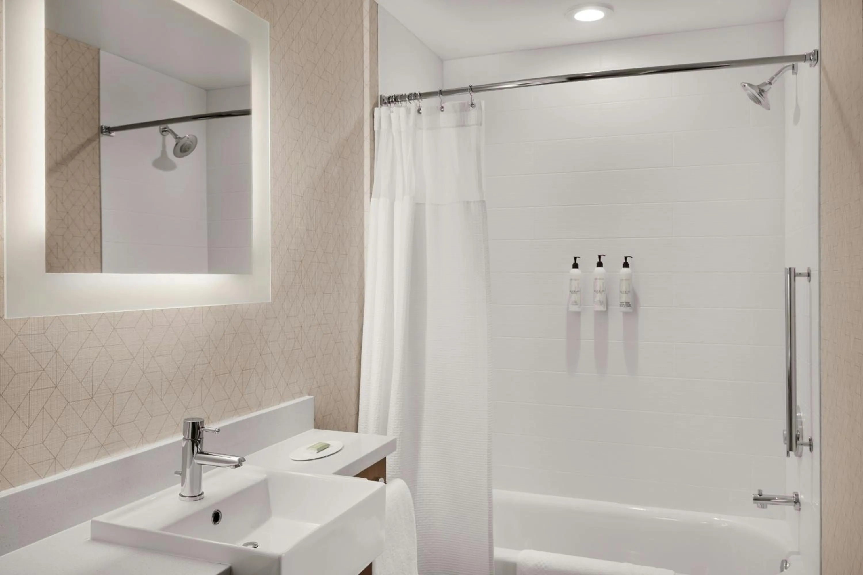 Bathroom in SpringHill Suites by Marriott Chicago Southeast/Munster, IN
