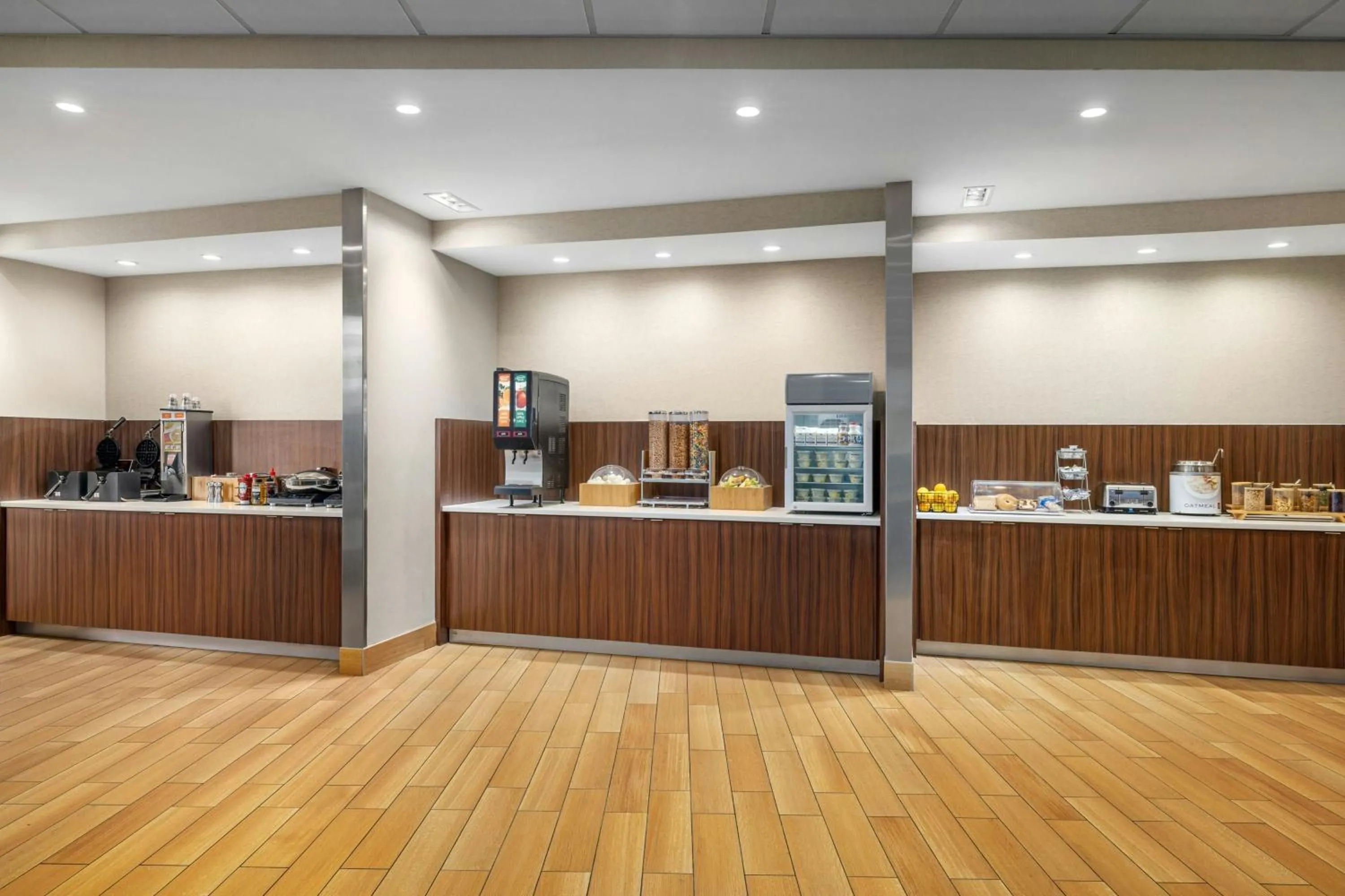 Breakfast in Fairfield Inn & Suites by Marriott West Monroe