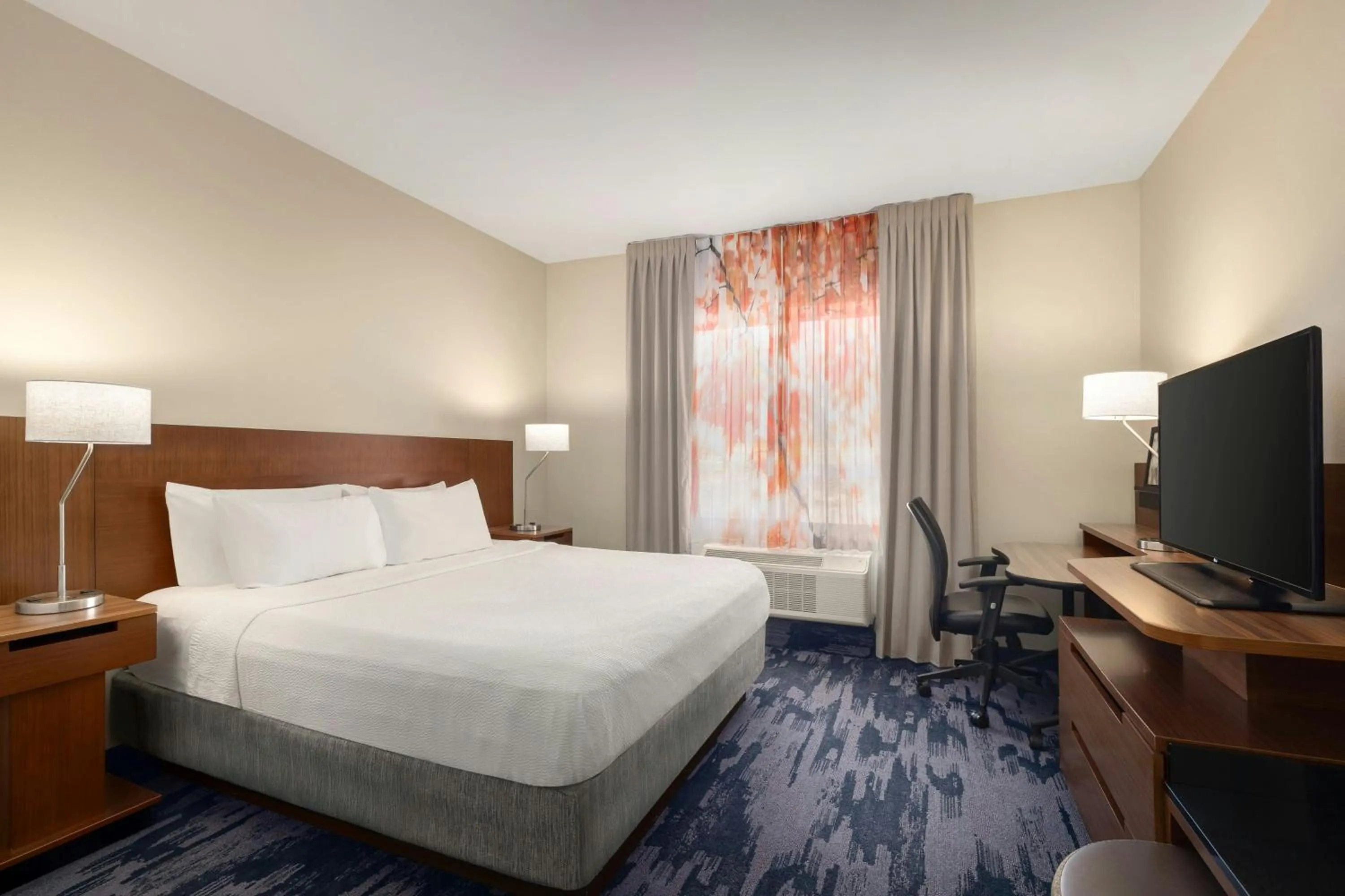 Photo of the whole room, Bed in Fairfield Inn & Suites by Marriott West Monroe