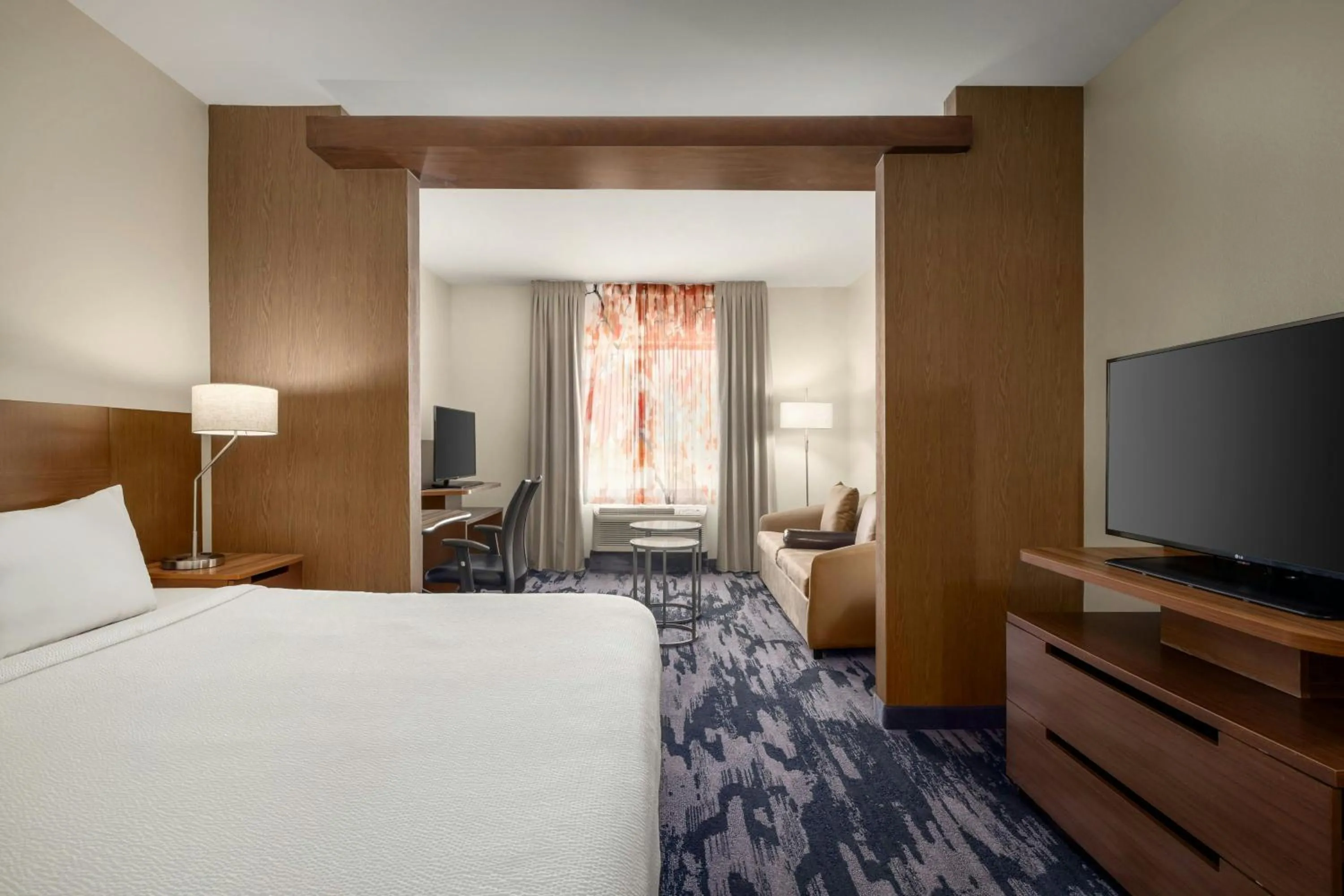 Photo of the whole room, Bed in Fairfield Inn & Suites by Marriott West Monroe