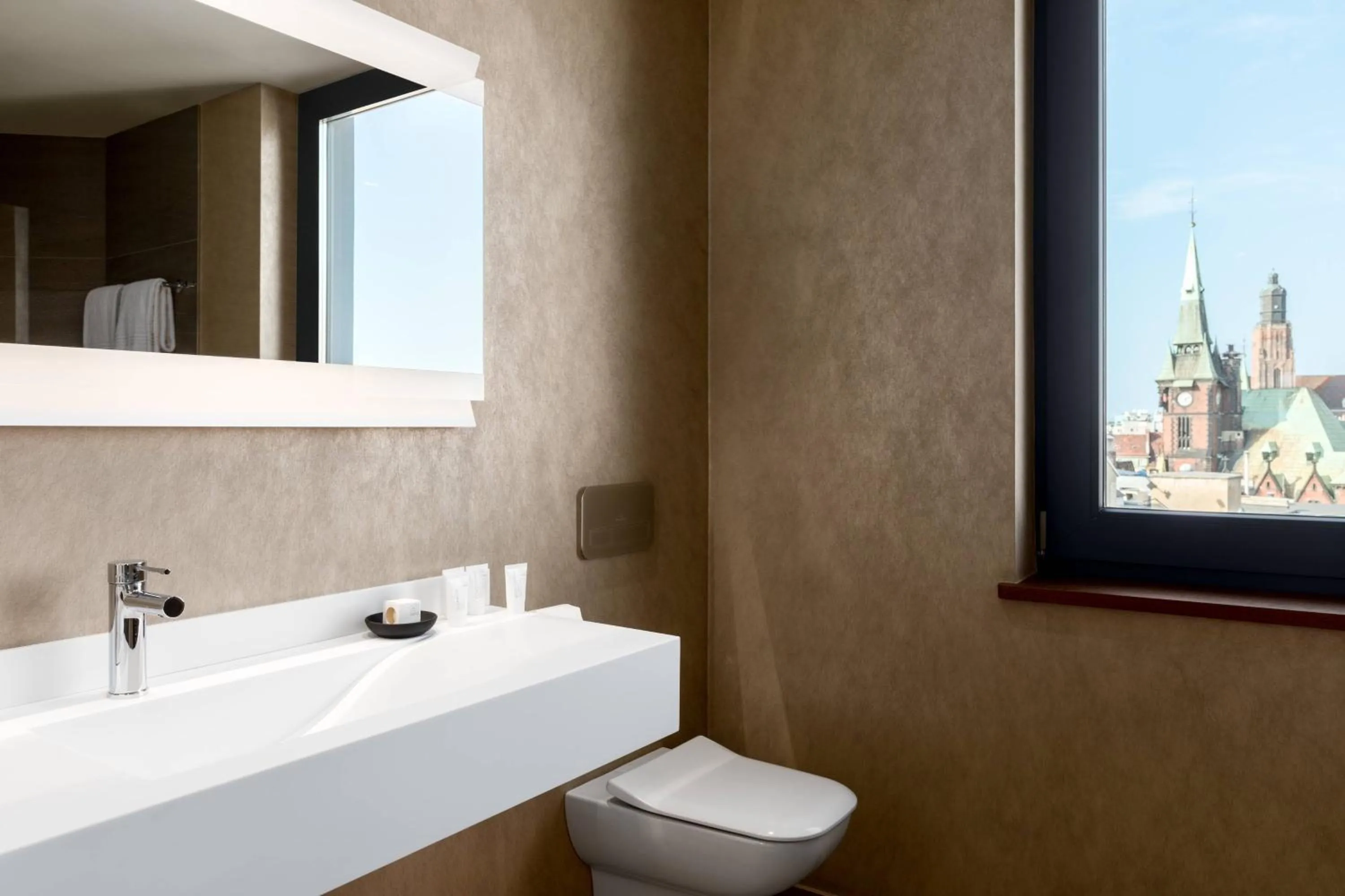 Bathroom in AC Hotel by Marriott Wroclaw