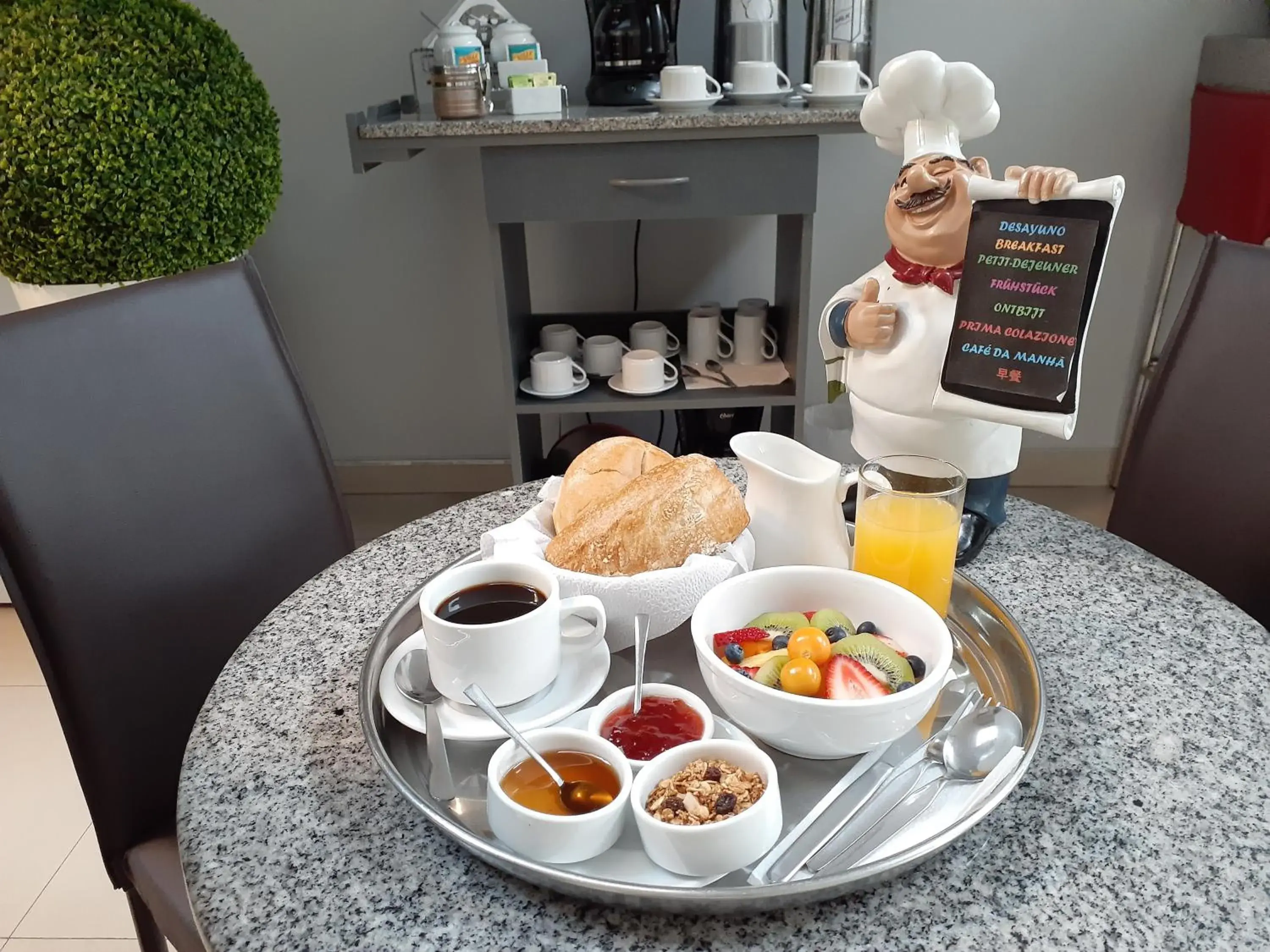 Food and drinks in 3B Barranco by Katari Hoteles Food and drinks in 3B Barranco by Katari Hoteles