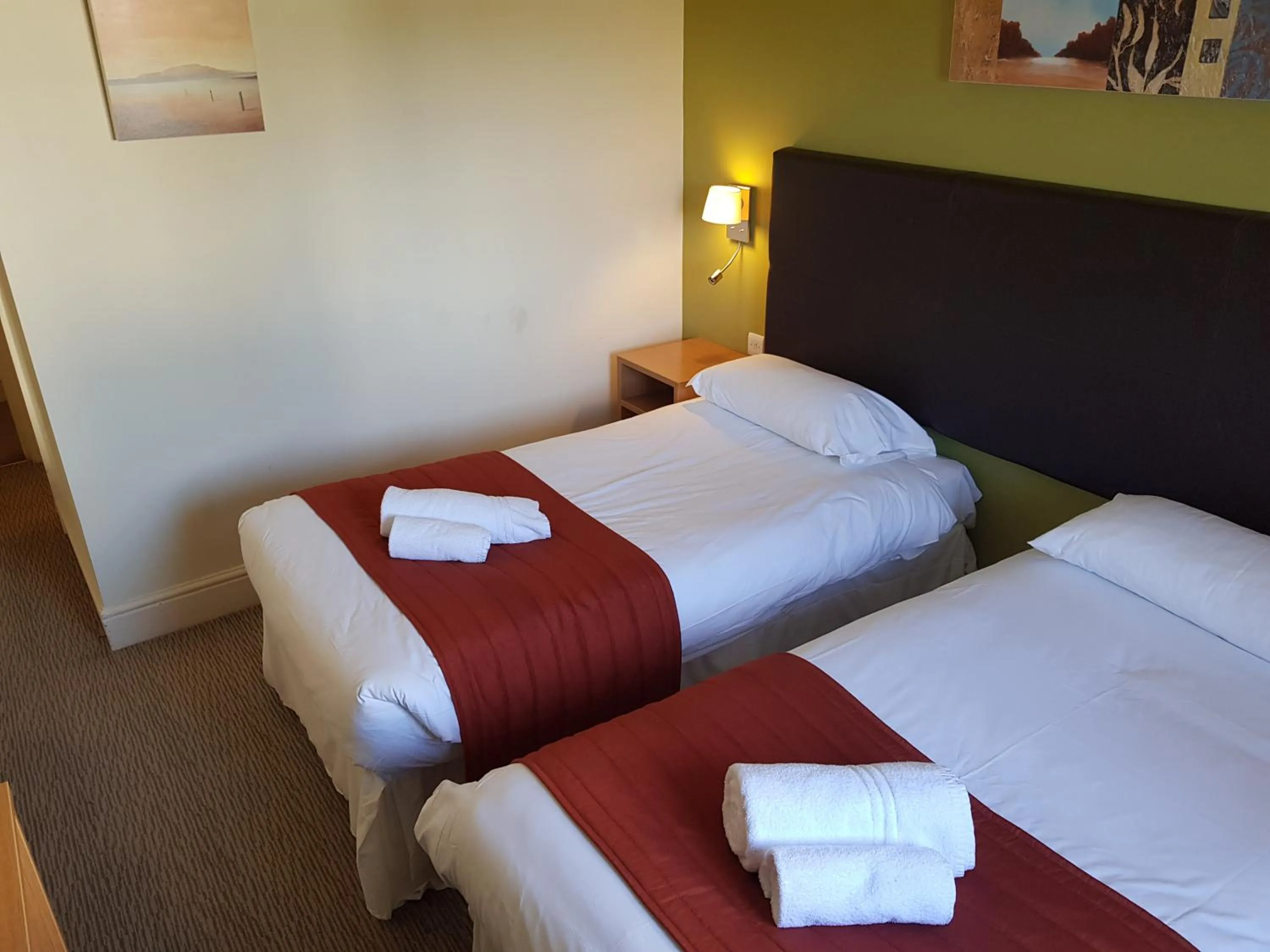 Bed in Rose And Crown