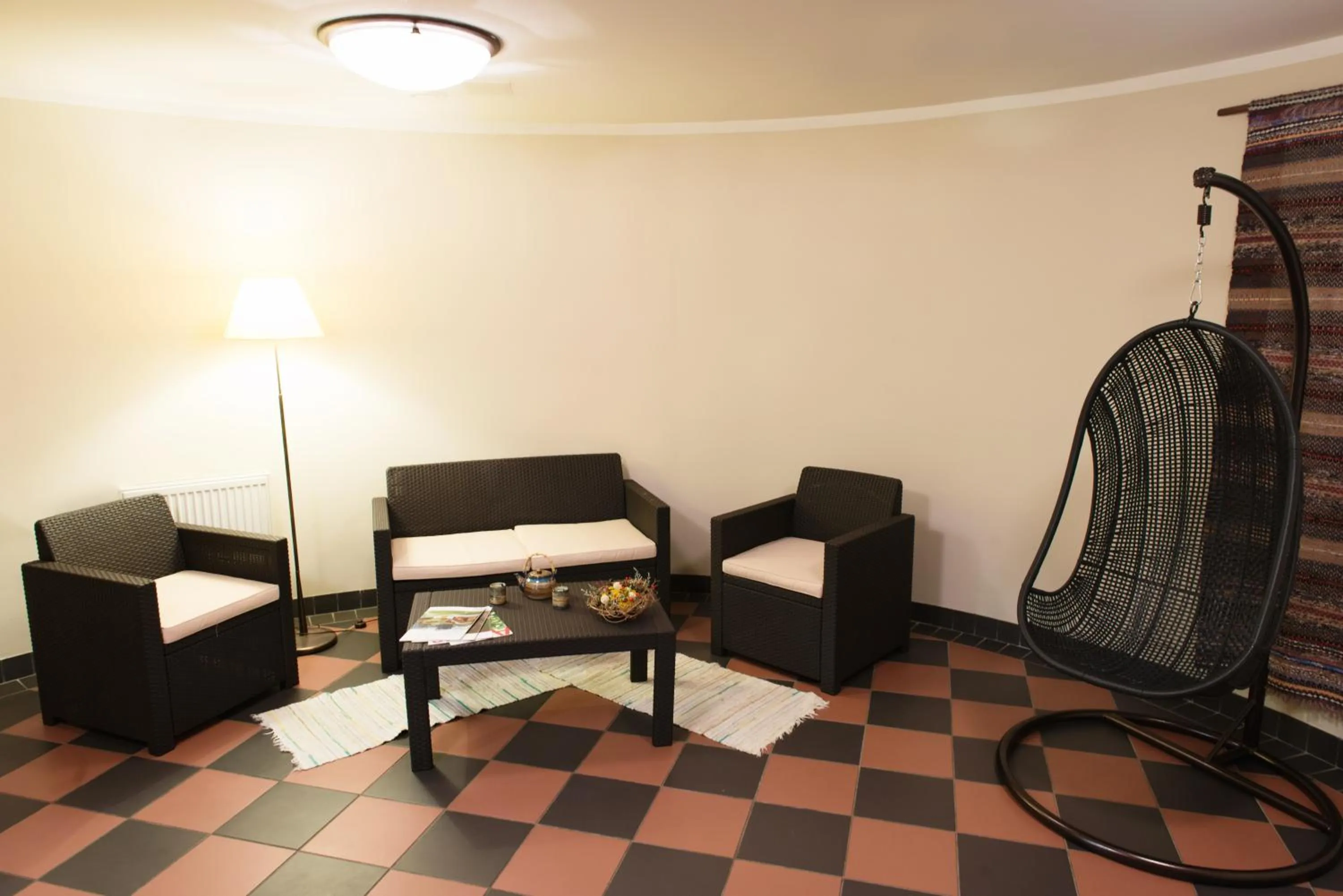 Seating area in Kolonna Hotel Rēzekne