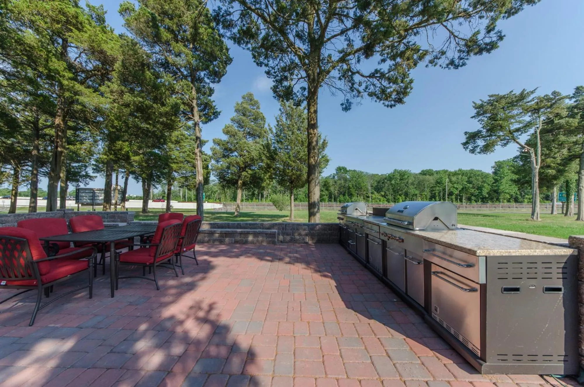 BBQ facilities in Hyland Motor Inn