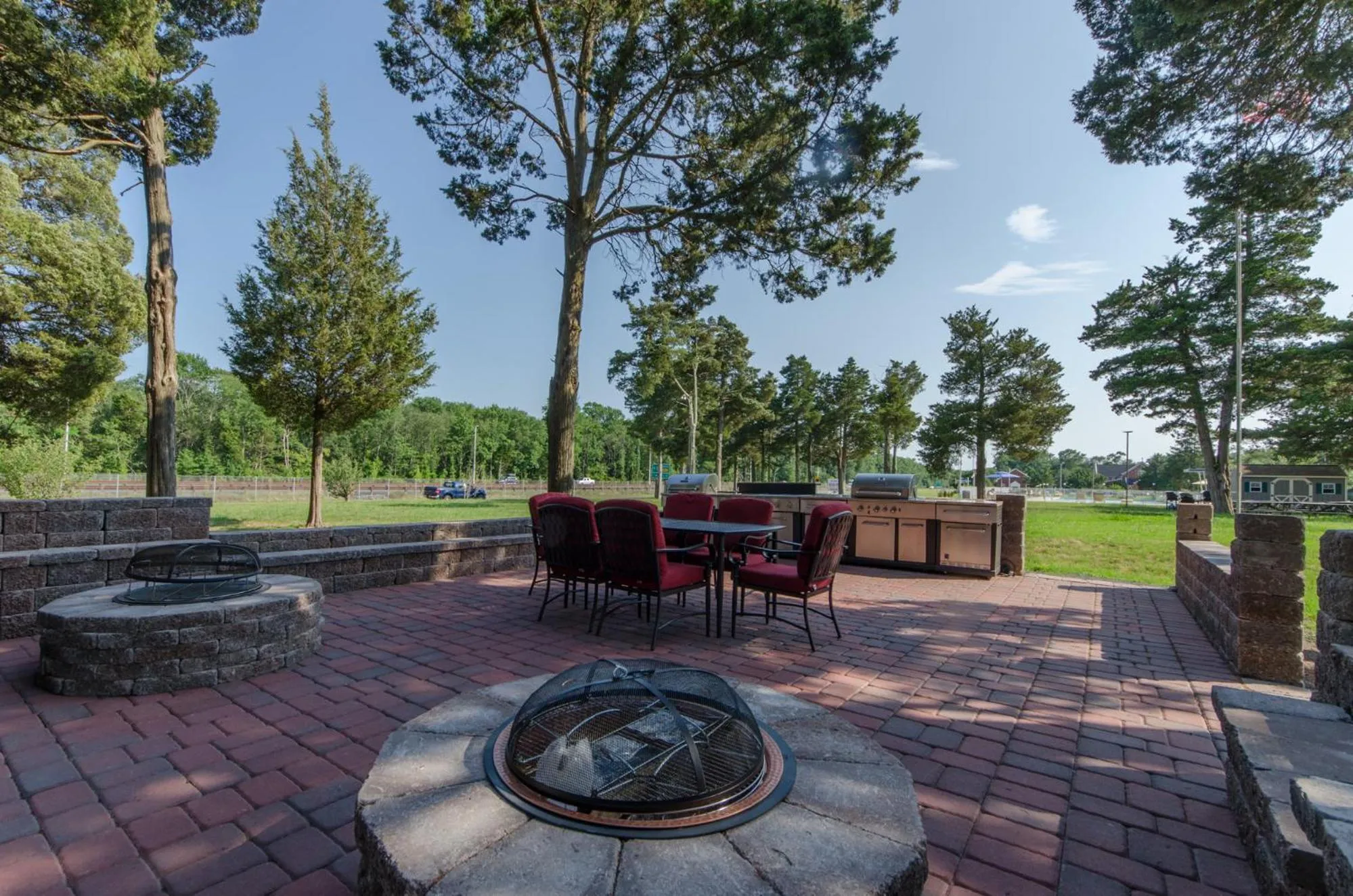 BBQ facilities in Hyland Motor Inn