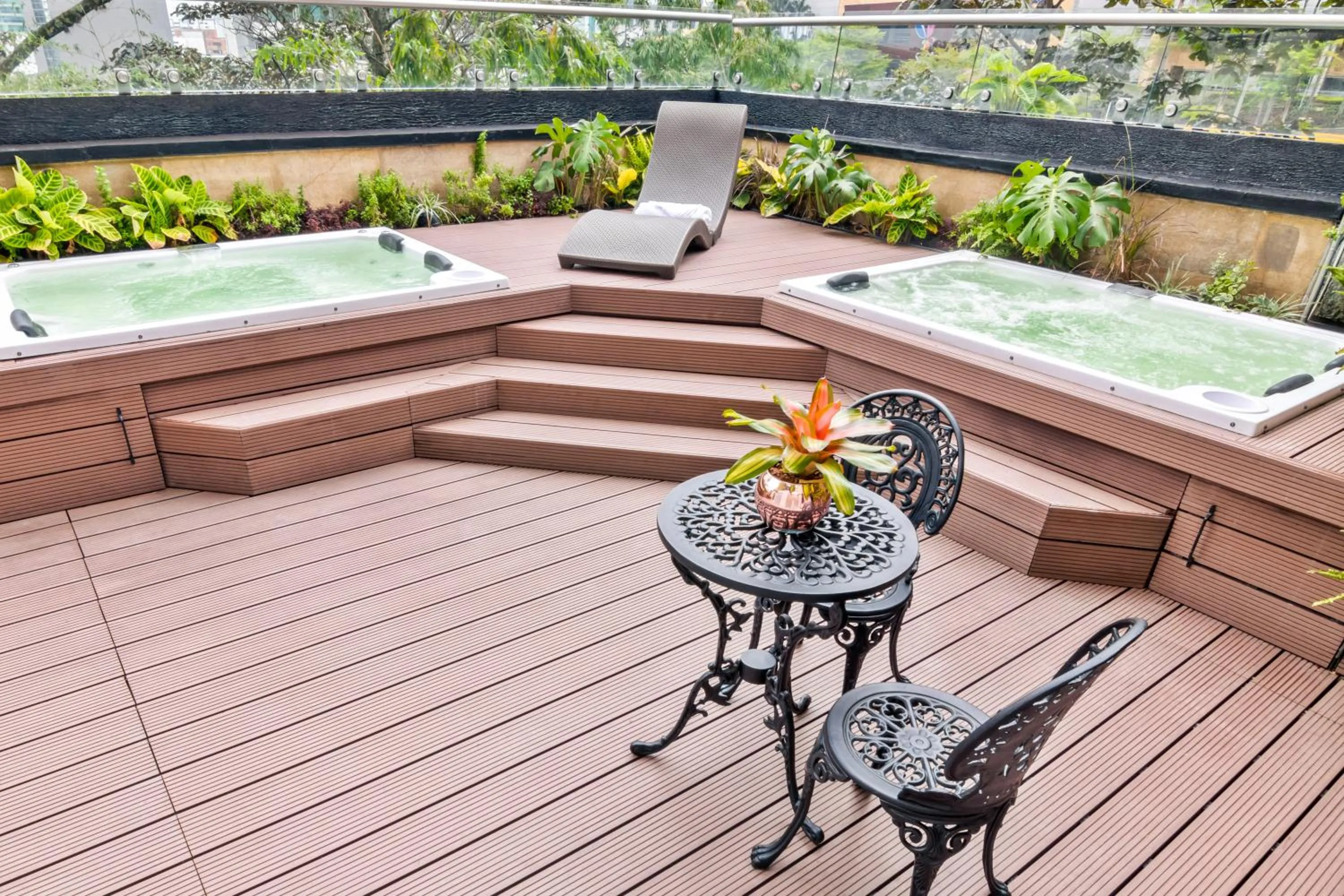 Solarium in GHL Hotel Portón Medellín