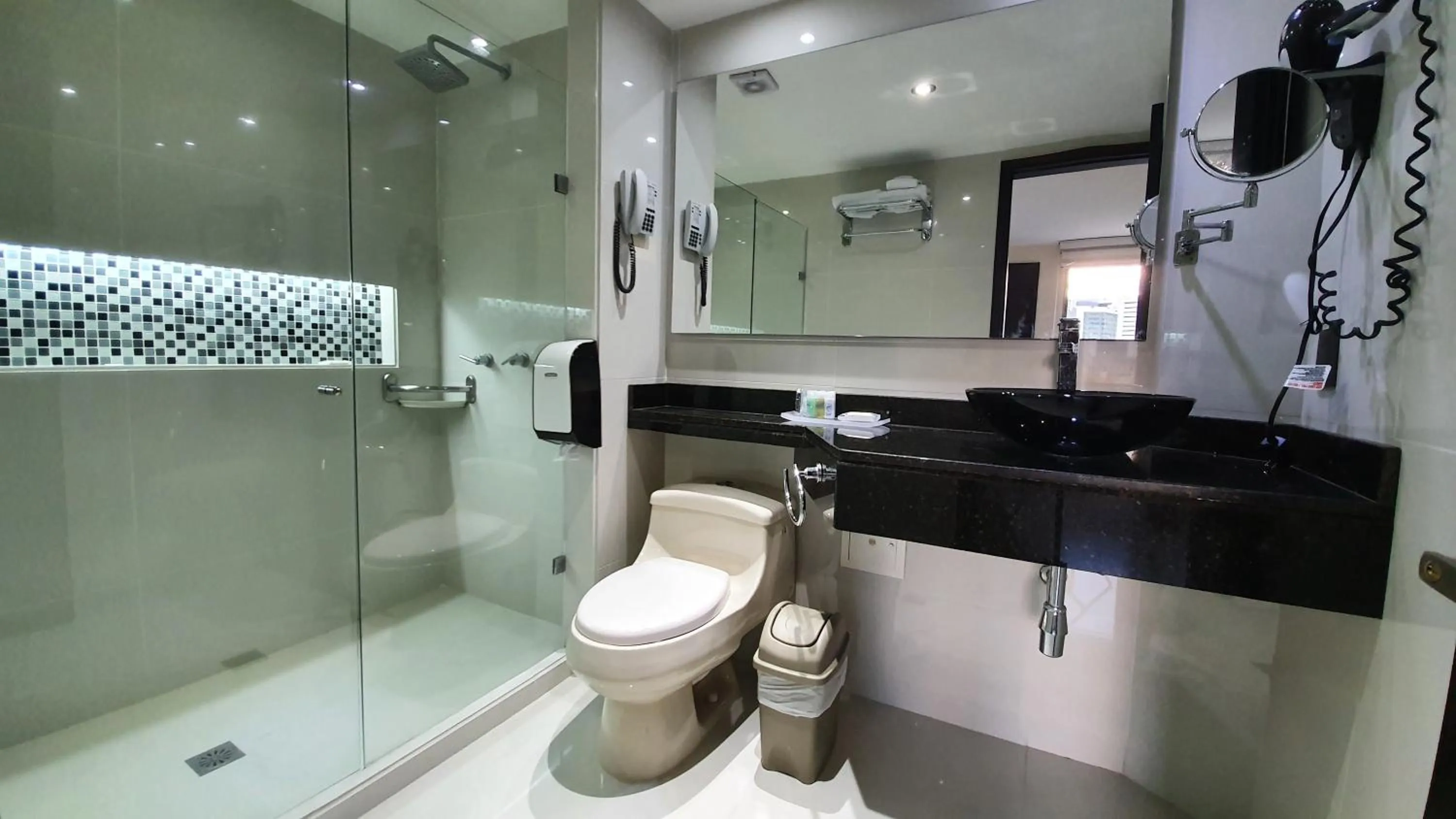 Shower in GHL Hotel Portón Medellín