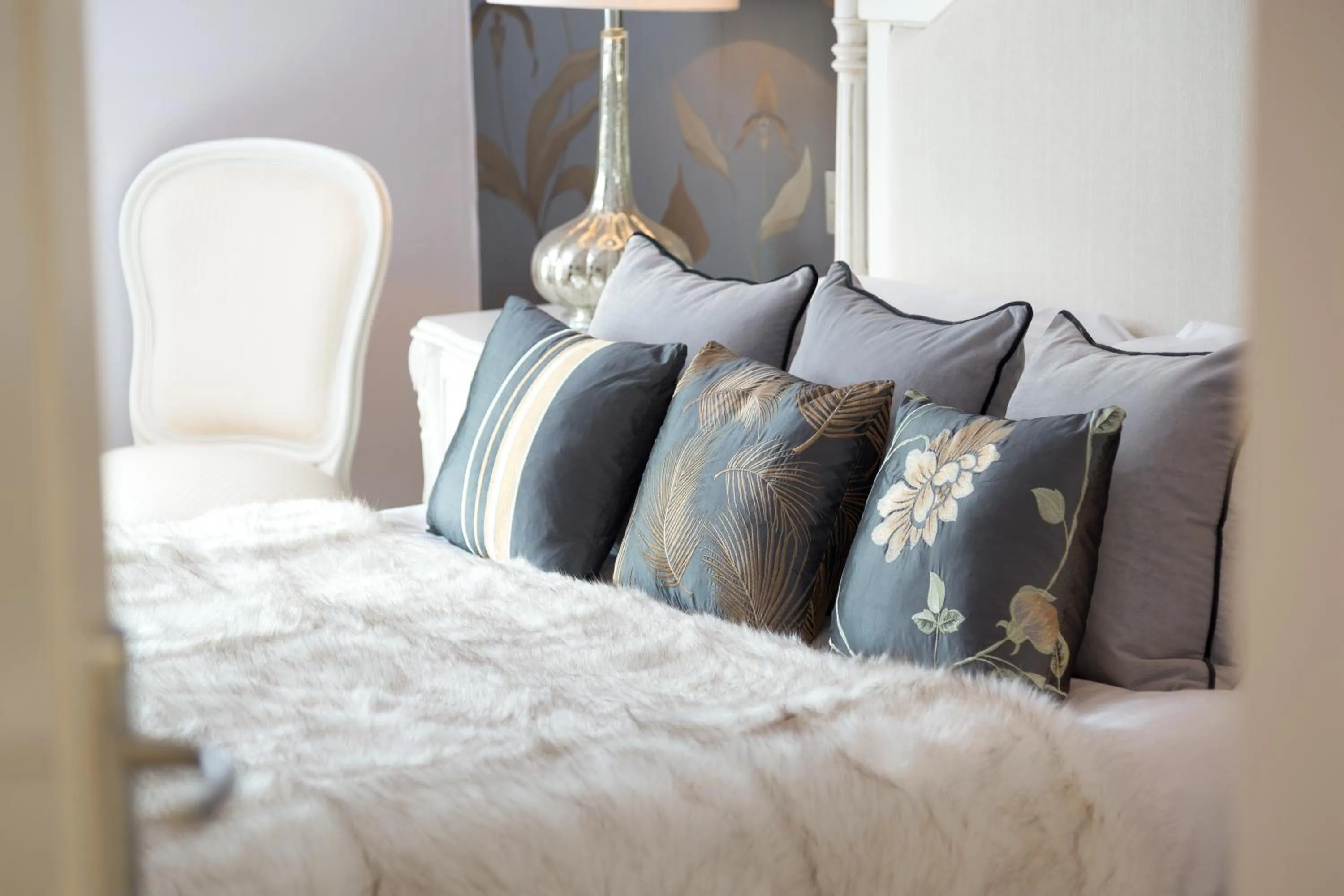 Bedroom, Bed in The Traveller's Rest