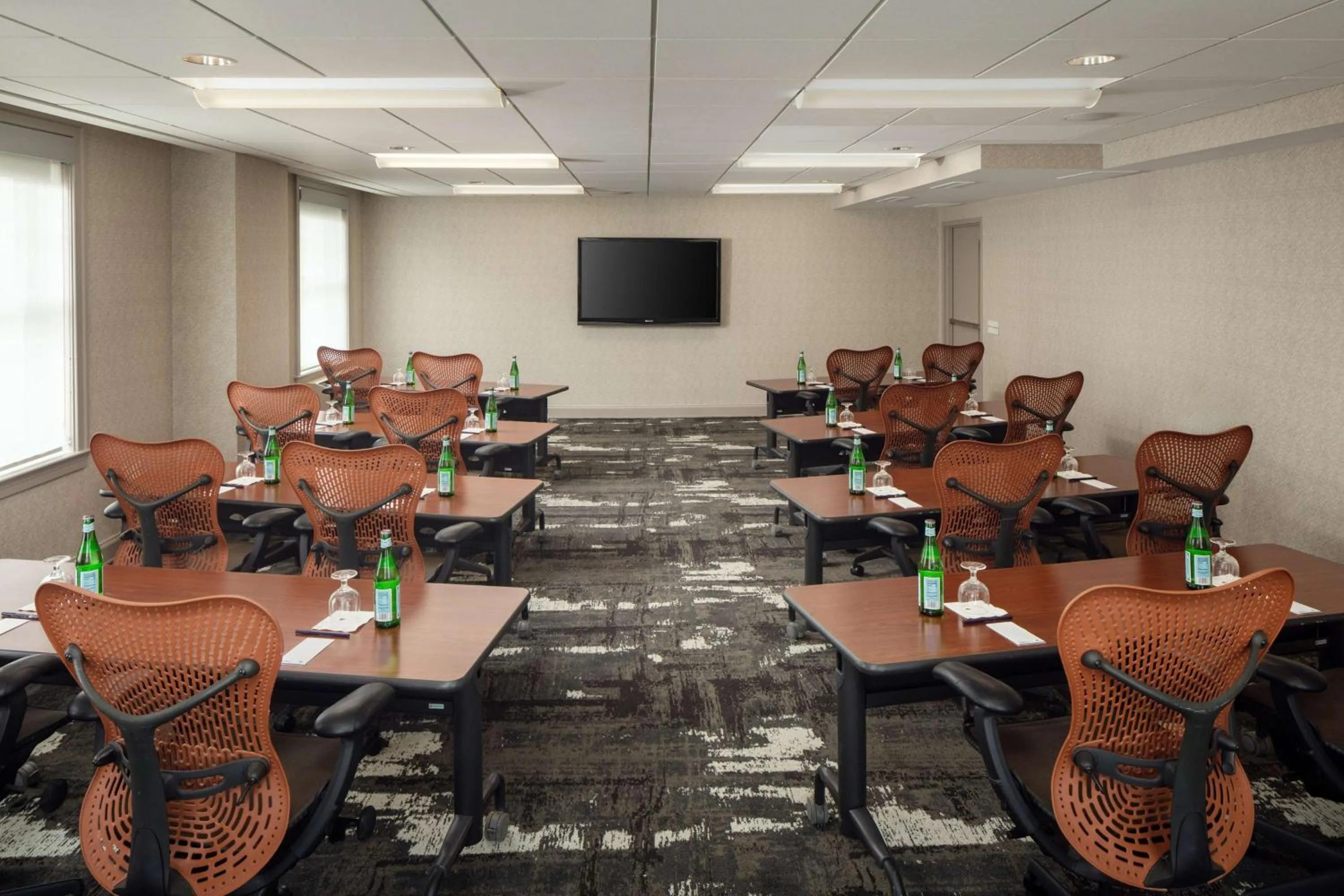 Meeting/conference room in DoubleTree Suites by Hilton Hotel Detroit Downtown - Fort Shelby