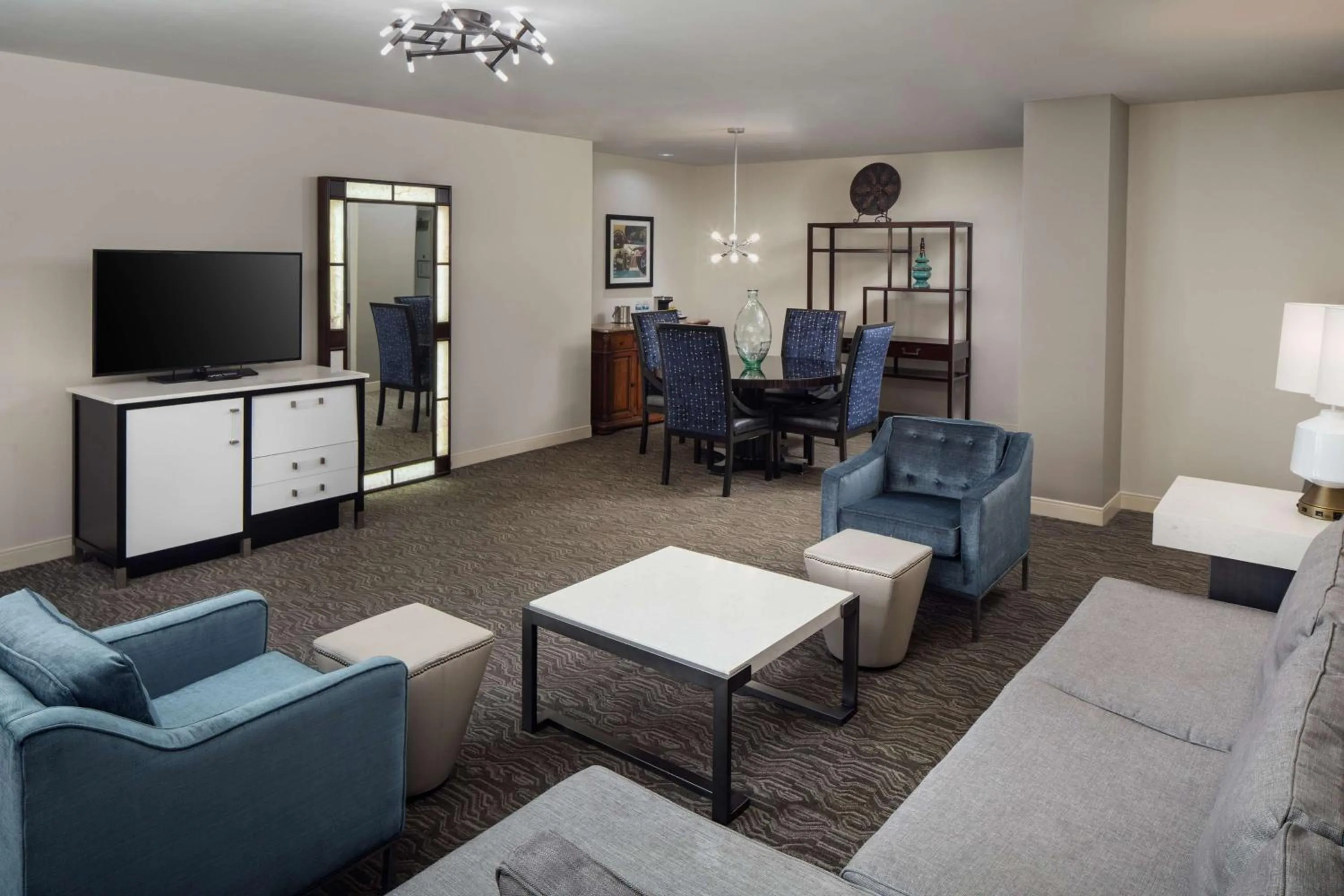 Living room in DoubleTree Suites by Hilton Hotel Detroit Downtown - Fort Shelby