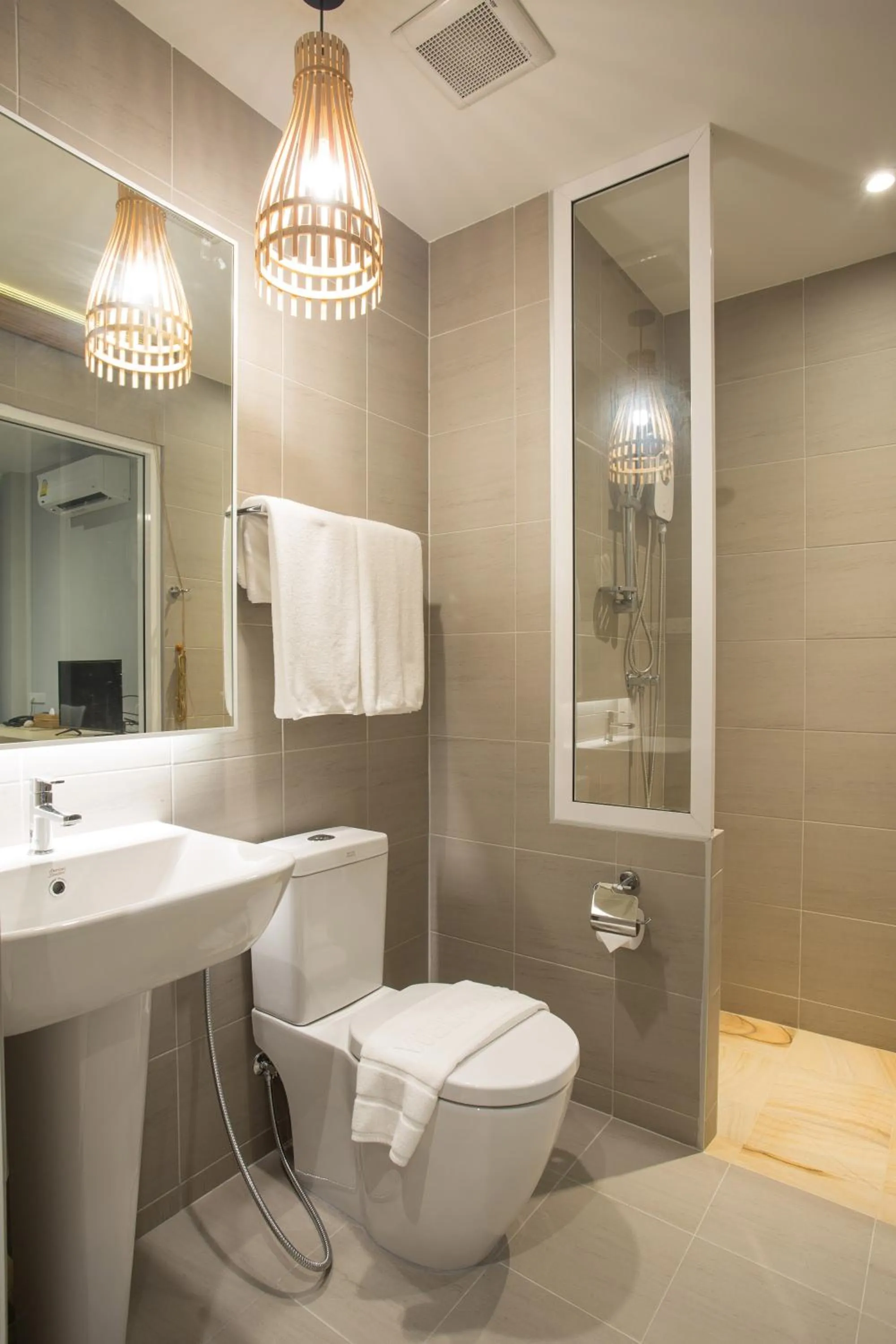 Shower in LaRio Hotel Krabi-SHA Extra Plus