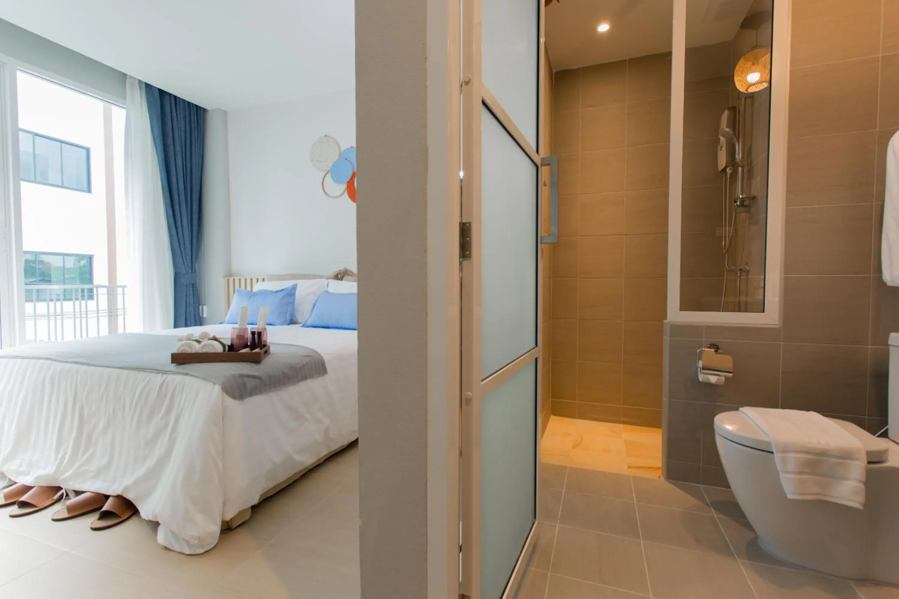 Bathroom, Bed in LaRio Hotel Krabi-SHA Extra Plus Bathroom, Bed in LaRio Hotel Krabi-SHA Extra Plus