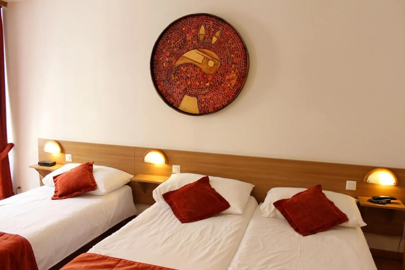 Bed in Hostellerie du XVI Siècle