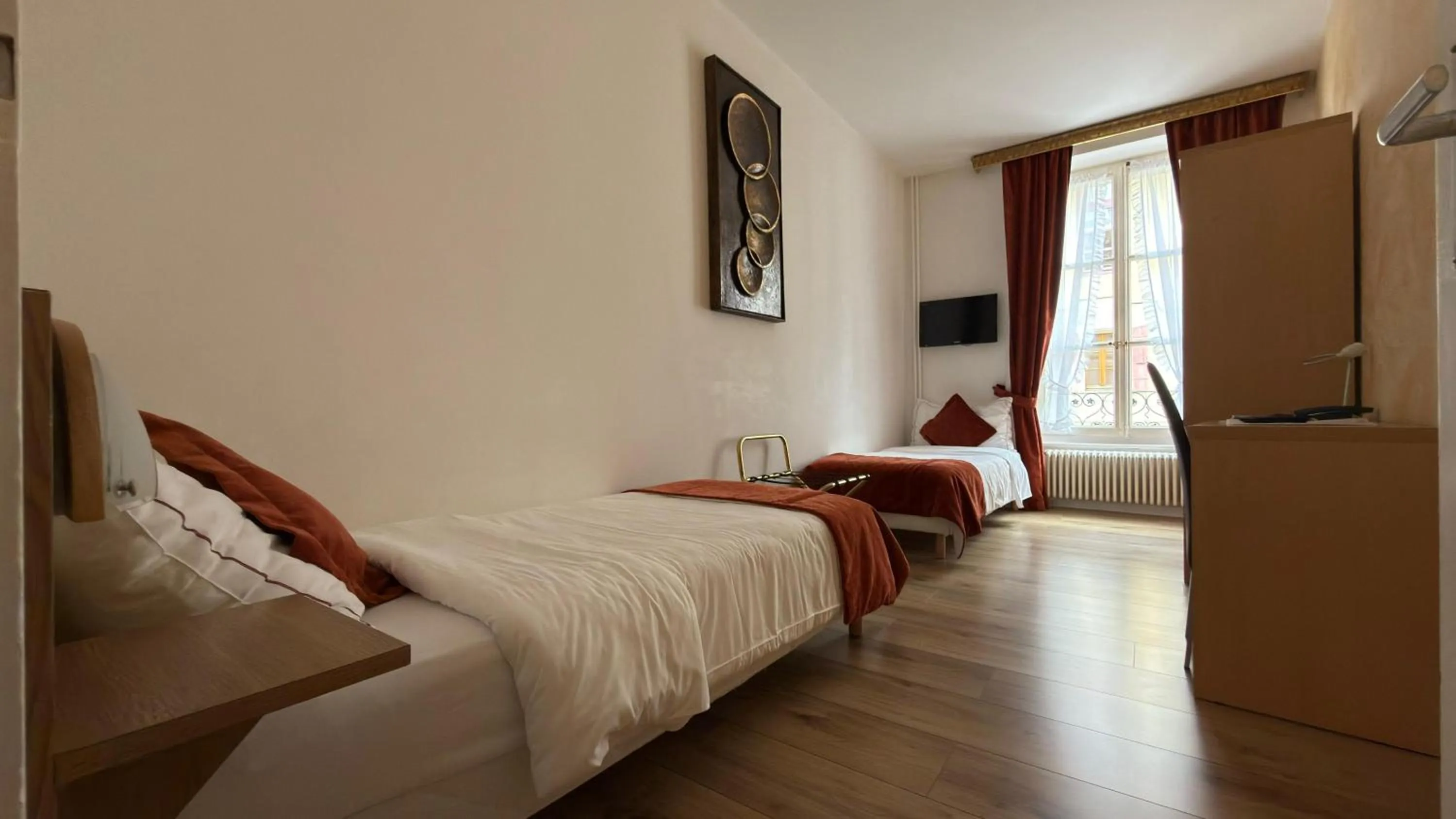 Bed in Hostellerie du XVI Siècle