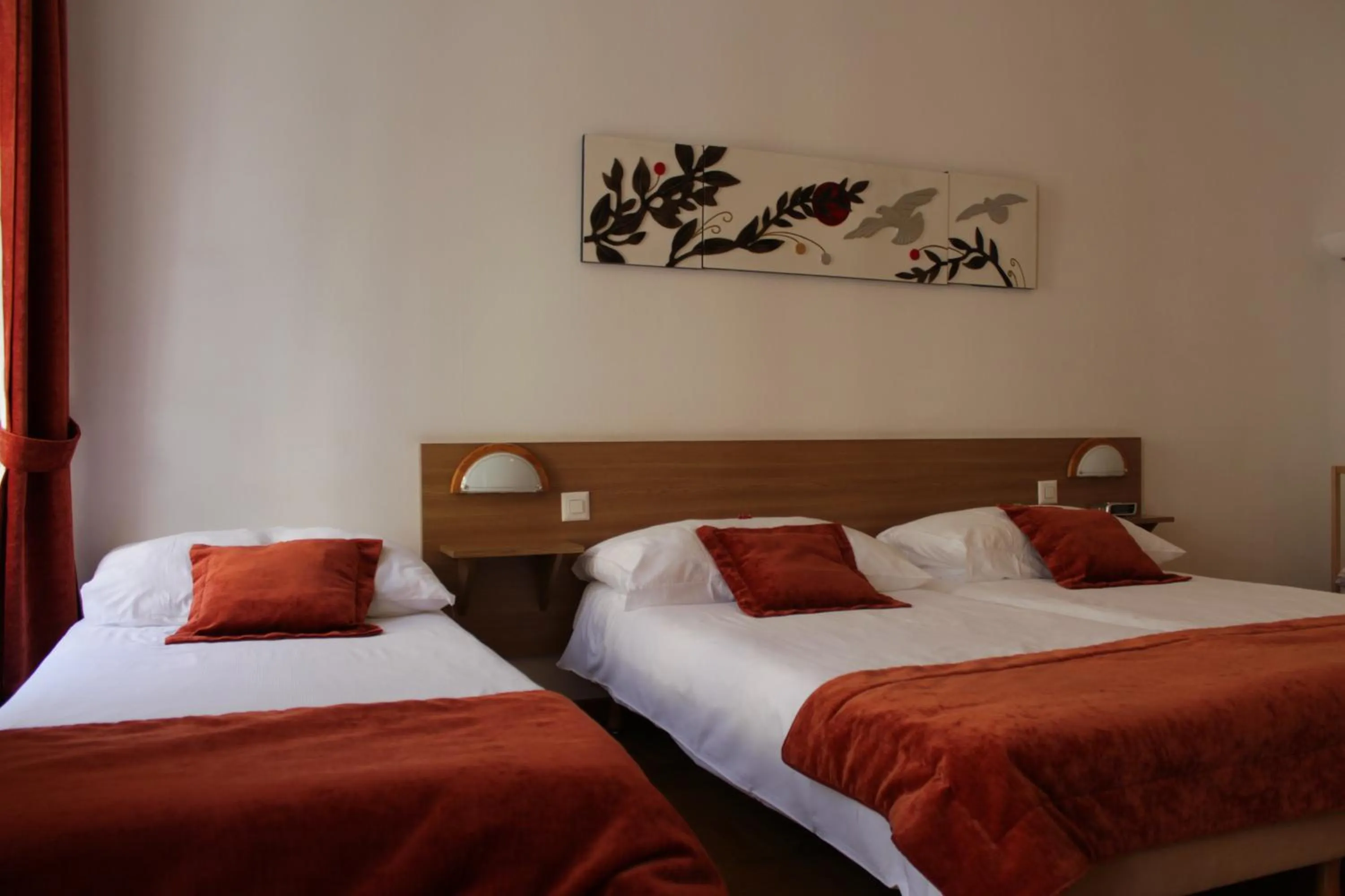 Bed in Hostellerie du XVI Siècle