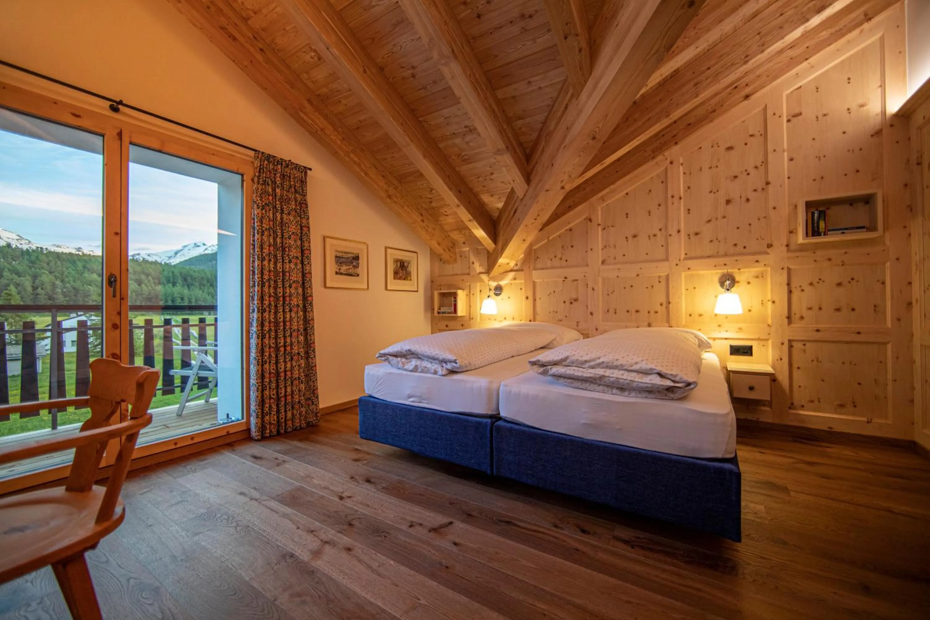 Bed in Hotel Chesa Randolina