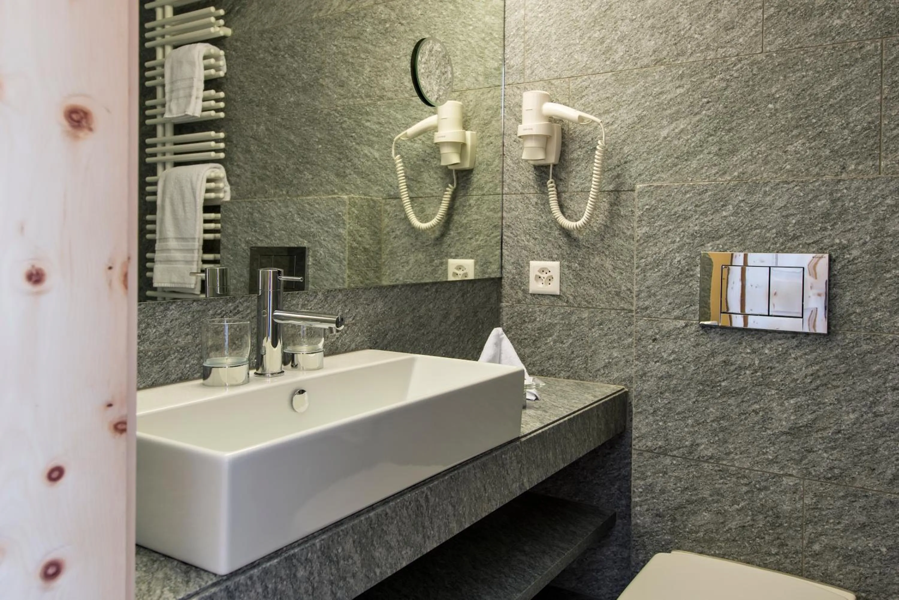 Bathroom in Hotel Chesa Randolina