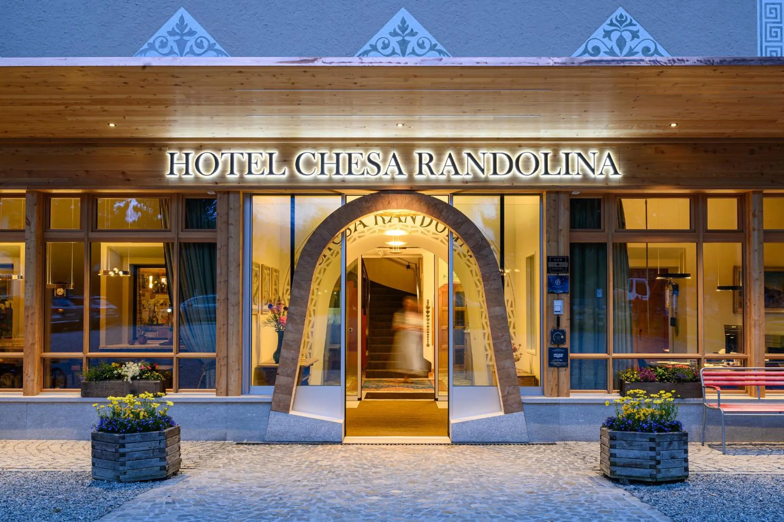 Patio in Hotel Chesa Randolina