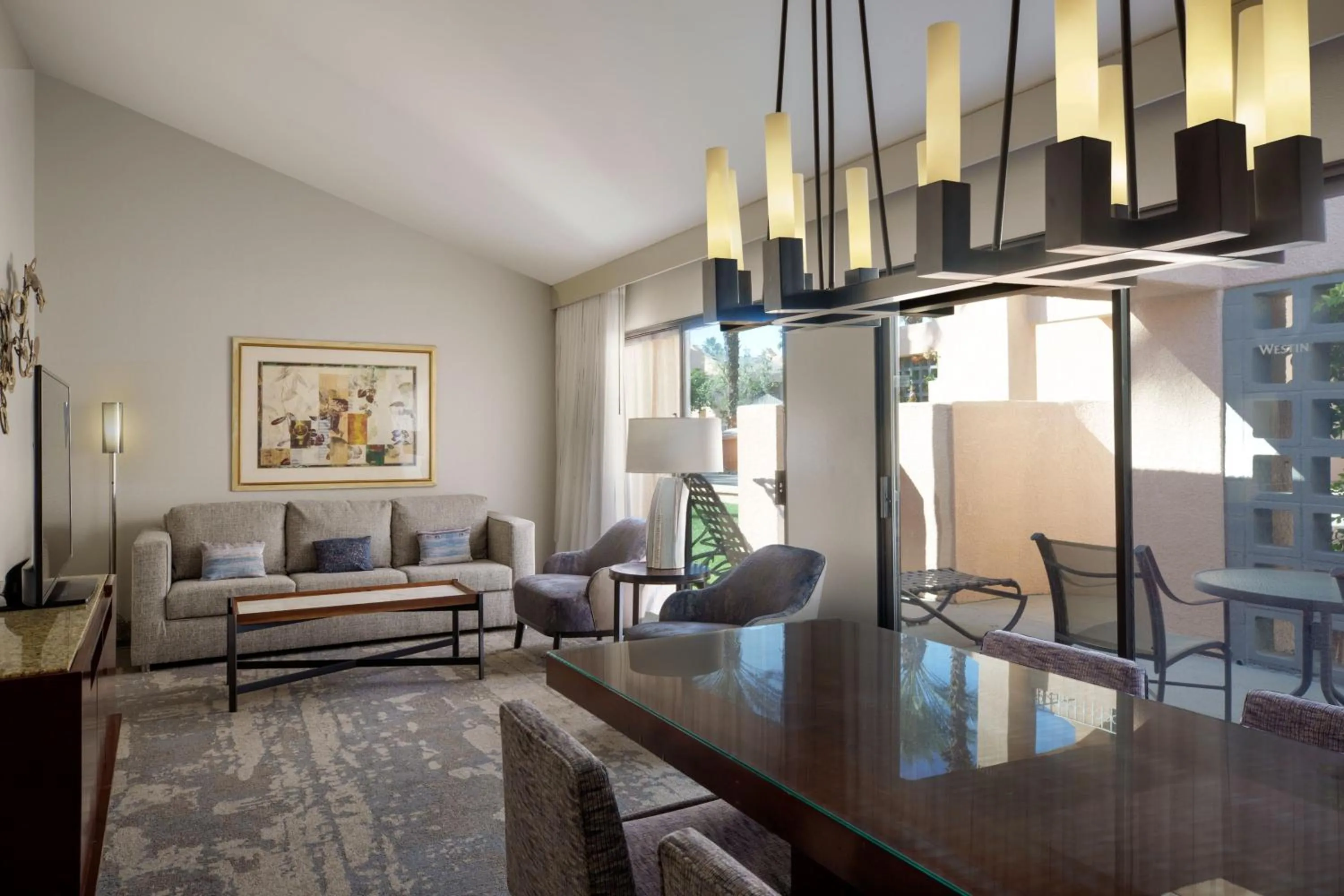Living room in The Westin Rancho Mirage Golf Resort & Spa