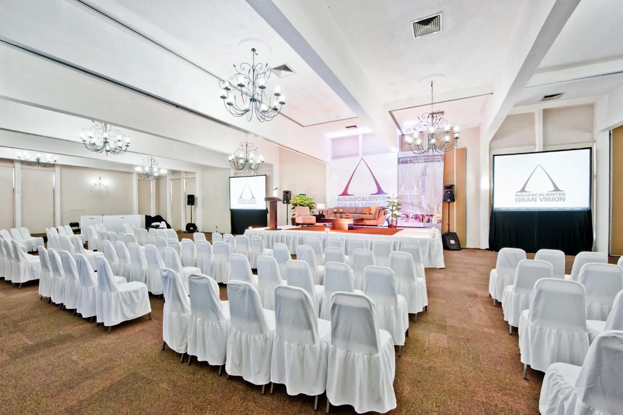 Business facilities in Hotel Las Trojes