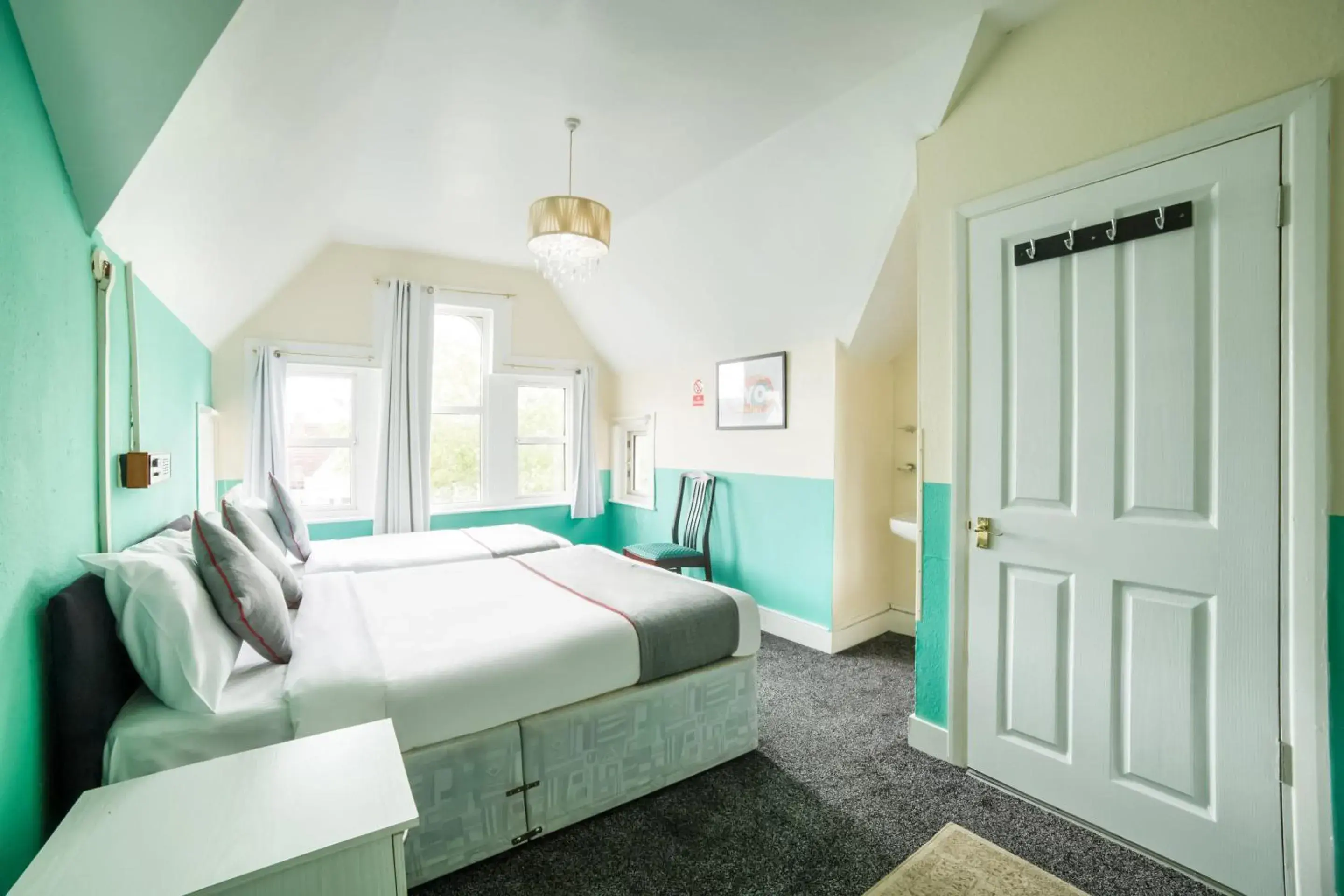 Bedroom, Bed in Devine Beach Hotel, Westcliff Southend-On-Sea Bedroom, Bed in Devine Beach Hotel, Westcliff Southend-On-Sea