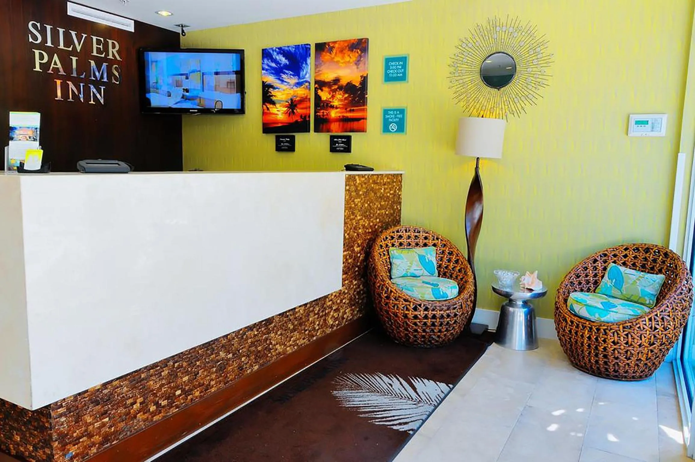 Lobby or reception in Silver Palms Inn