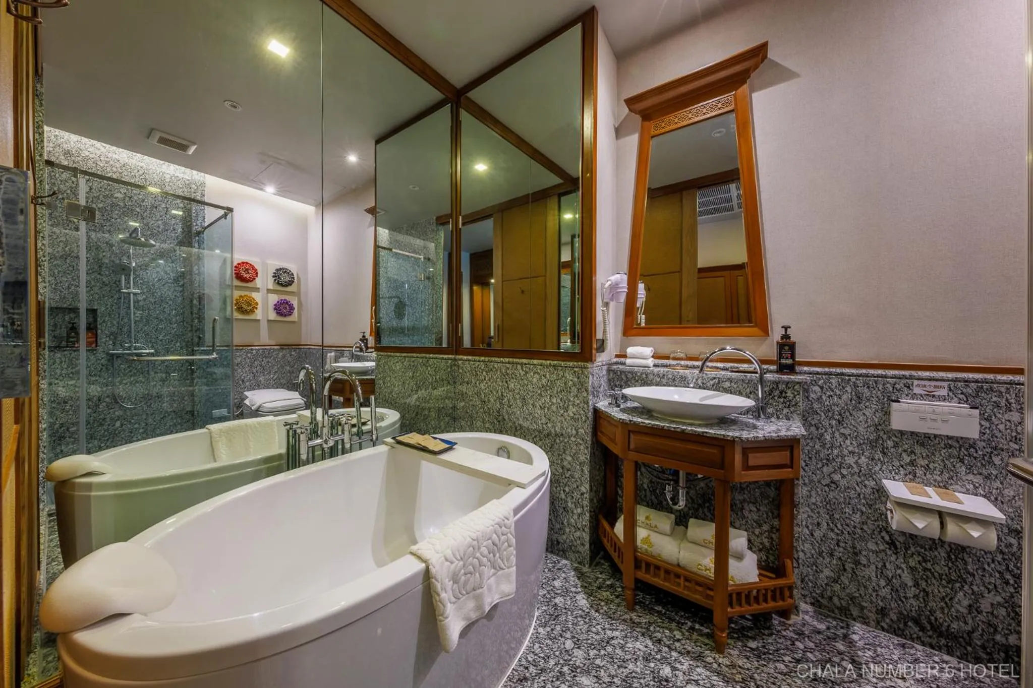 Bath in Chala Number6