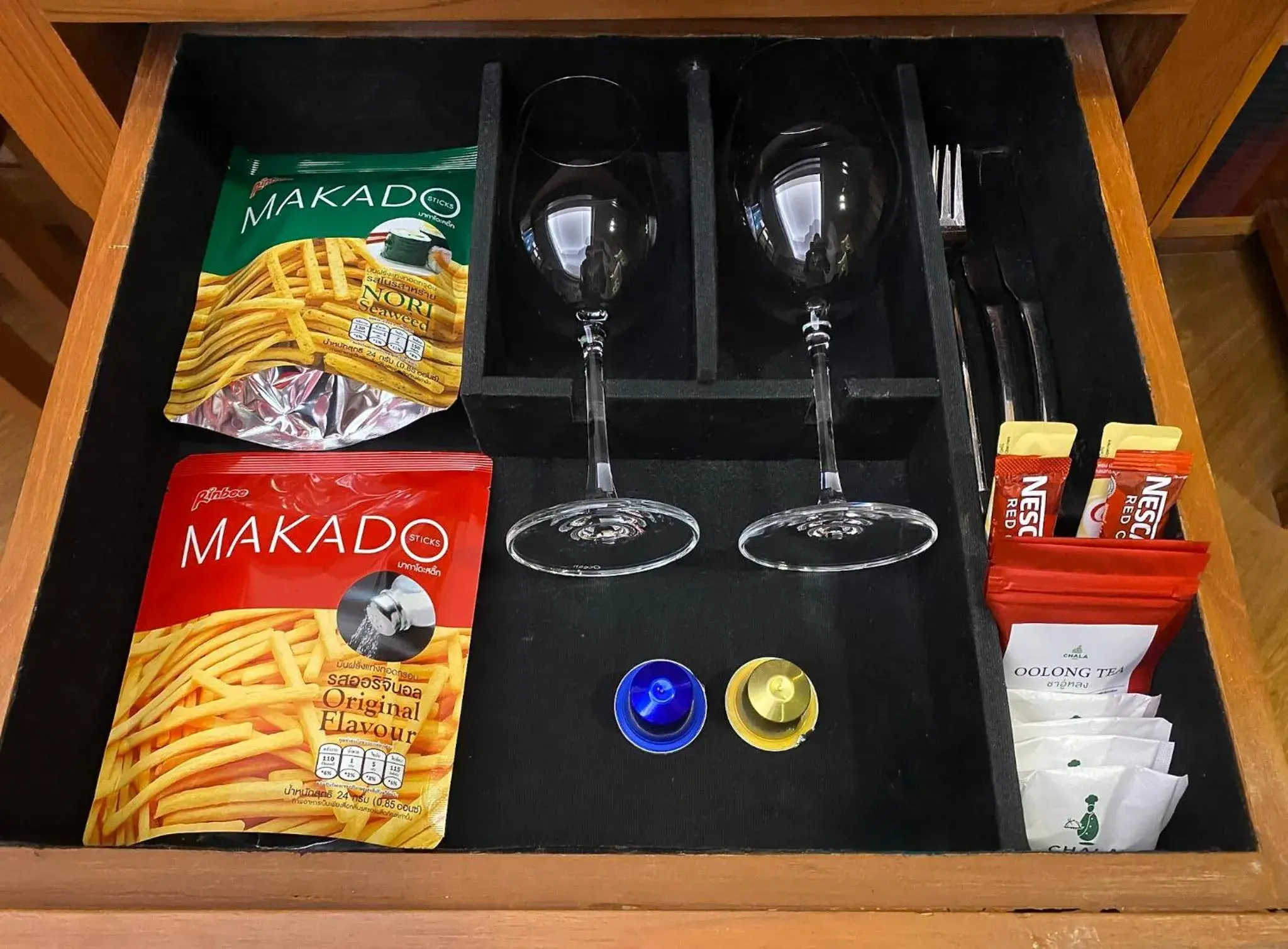 Deluxe Twin Room with Balcony in Chala Number6 Deluxe Twin Room with Balcony in Chala Number6