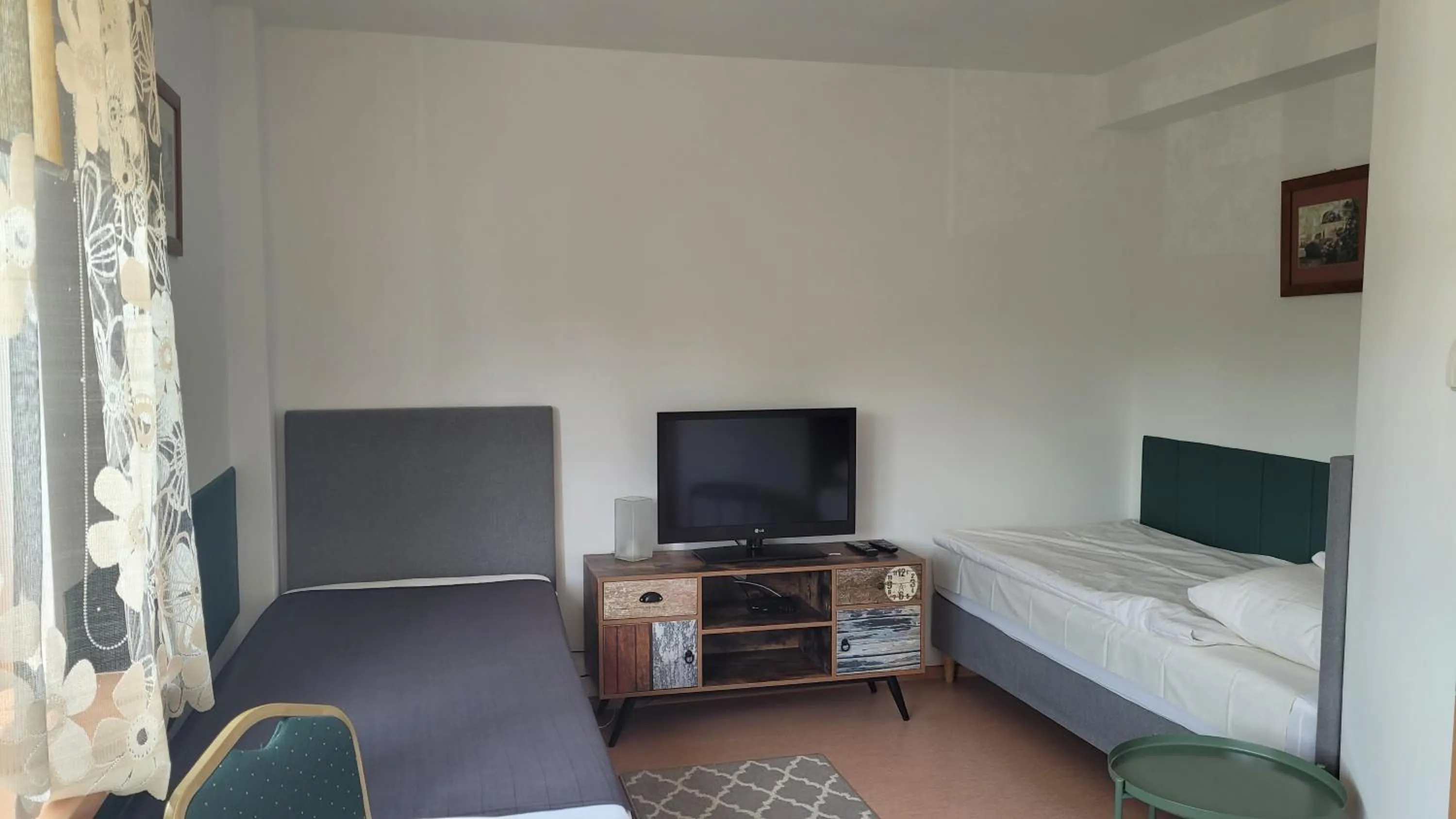 Seating area, Bed in Gosciniec Tombor