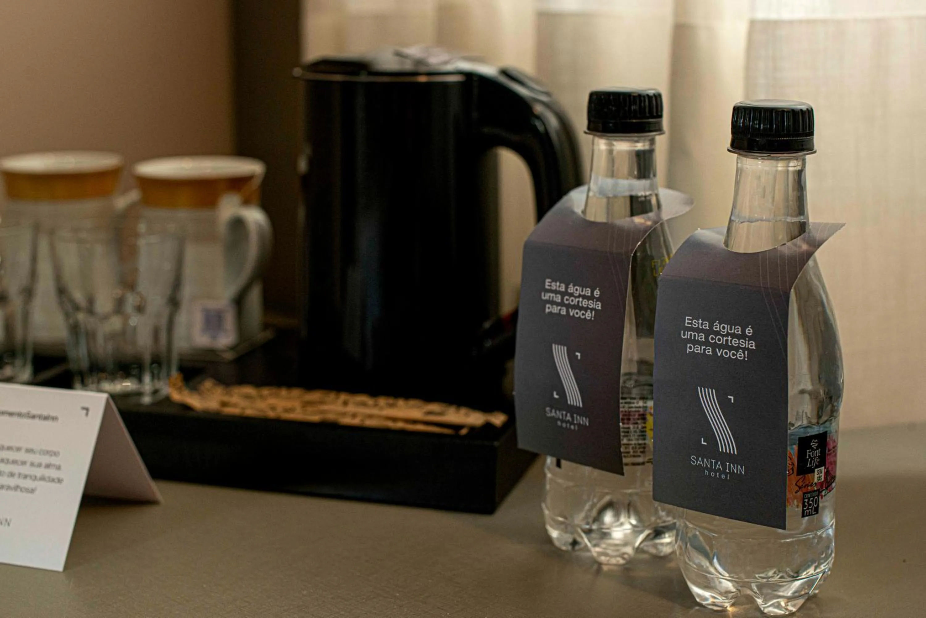 Bedroom in Santa Inn Hotel