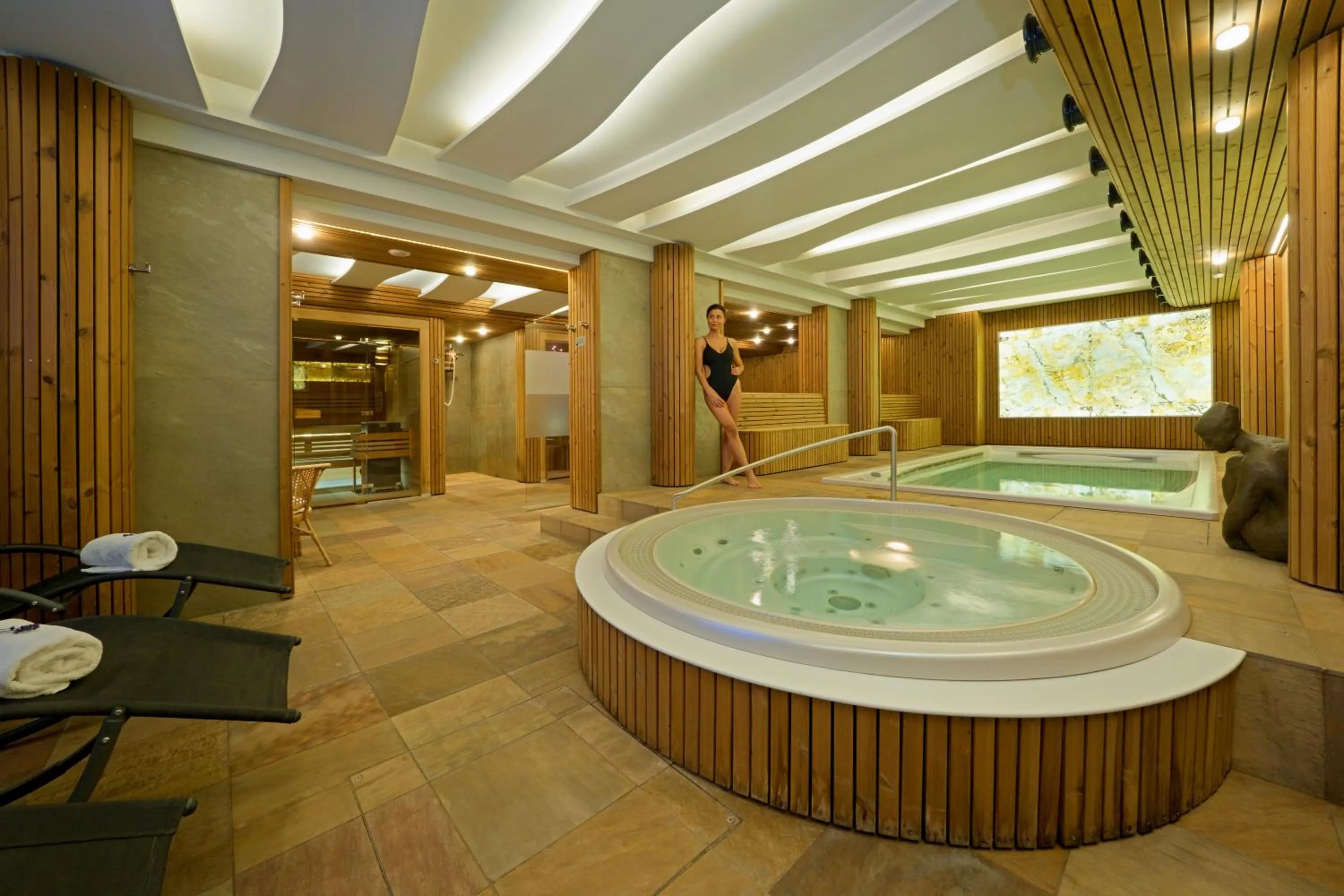 Swimming pool in Hotel Bartoš