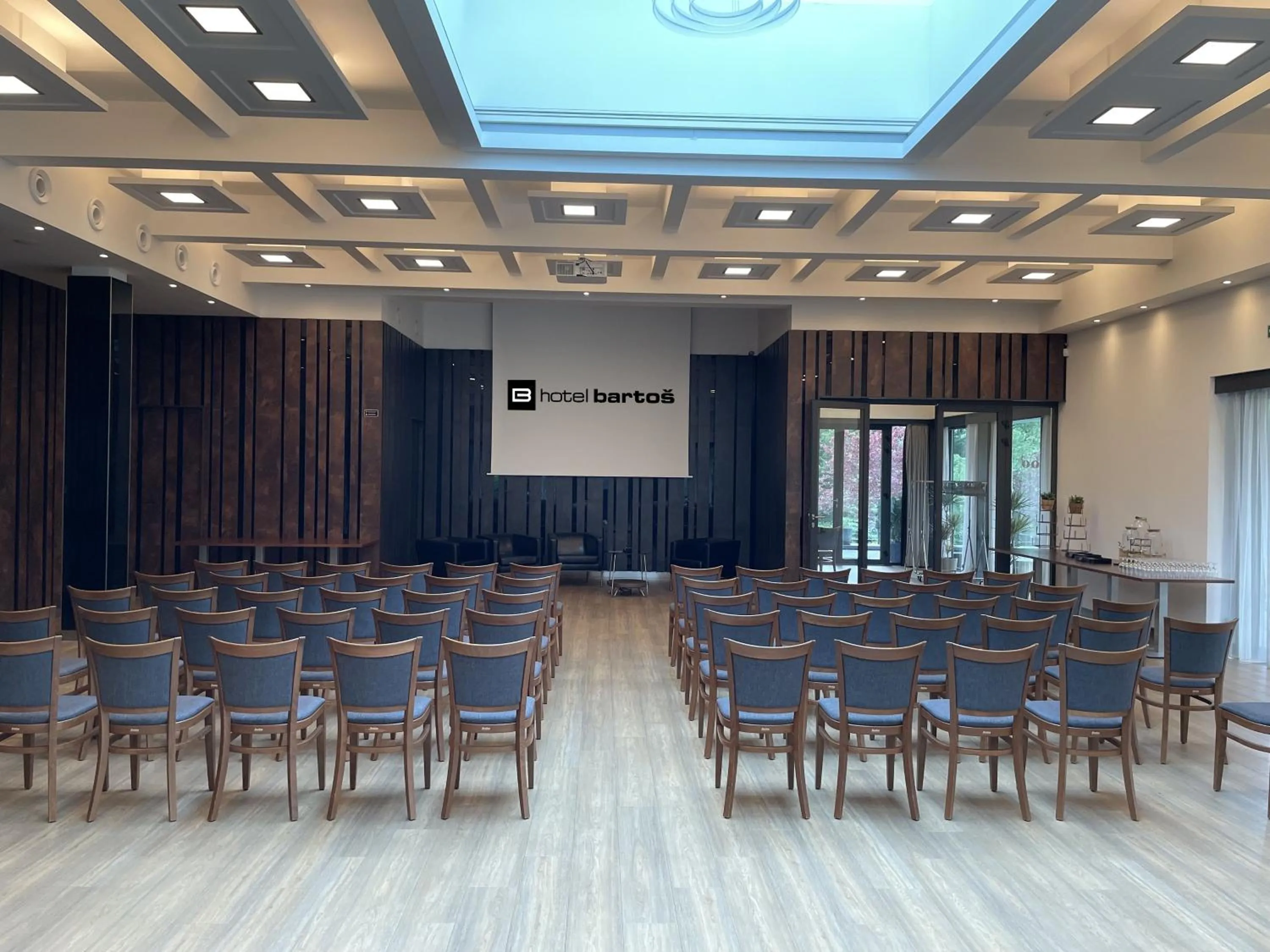 Restaurant/places to eat in Hotel Bartoš