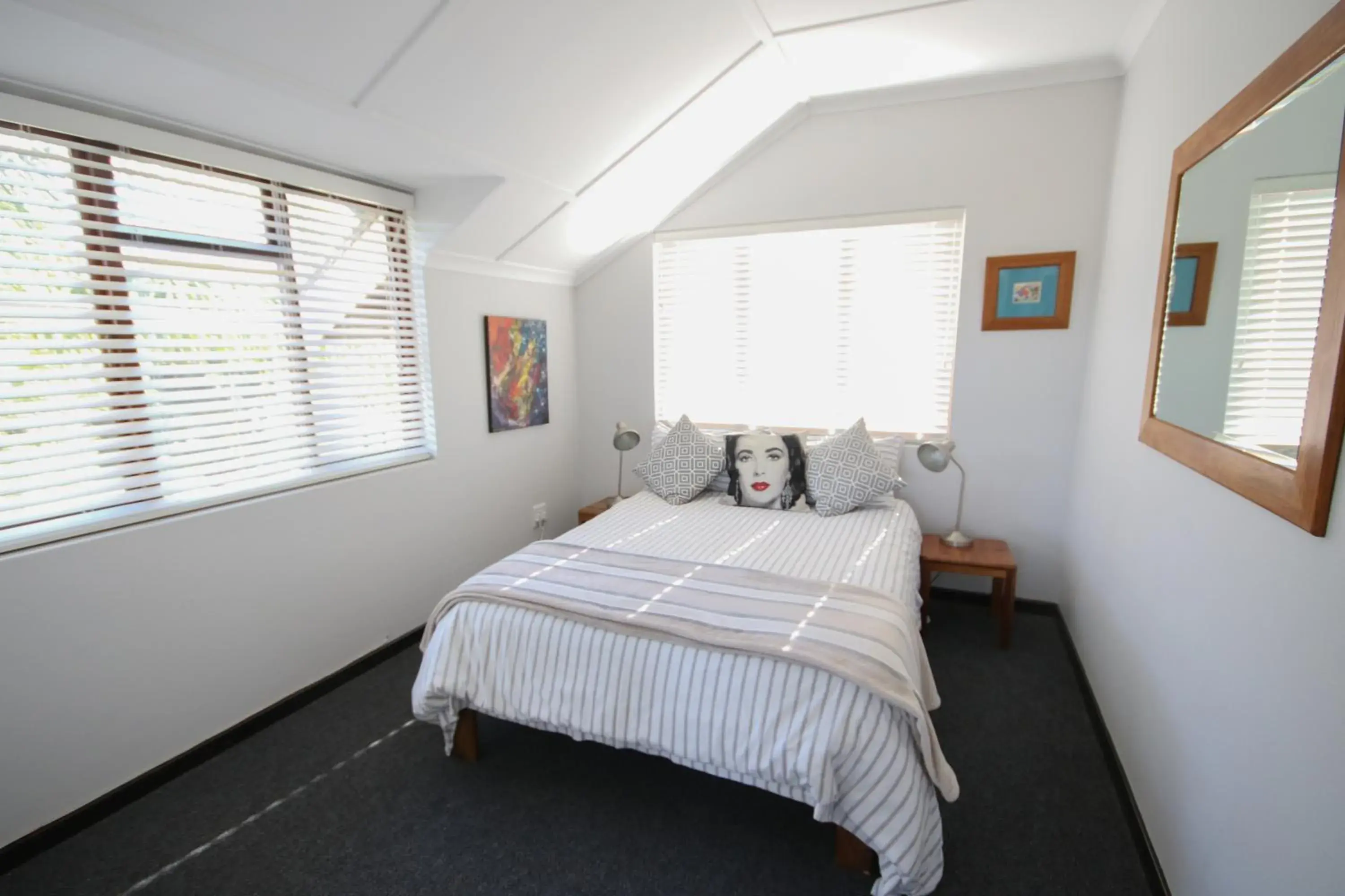 Apartment with Terrace in Moonriver Self Catering Apartment with Terrace in Moonriver Self Catering