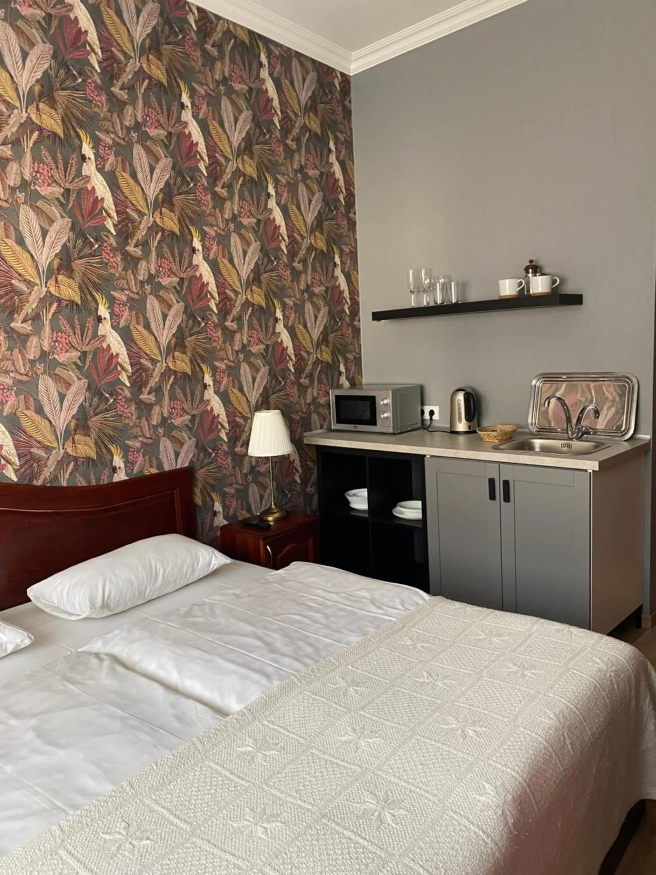 Kitchen or kitchenette, Bed in Hotel Kert FREE PARKING